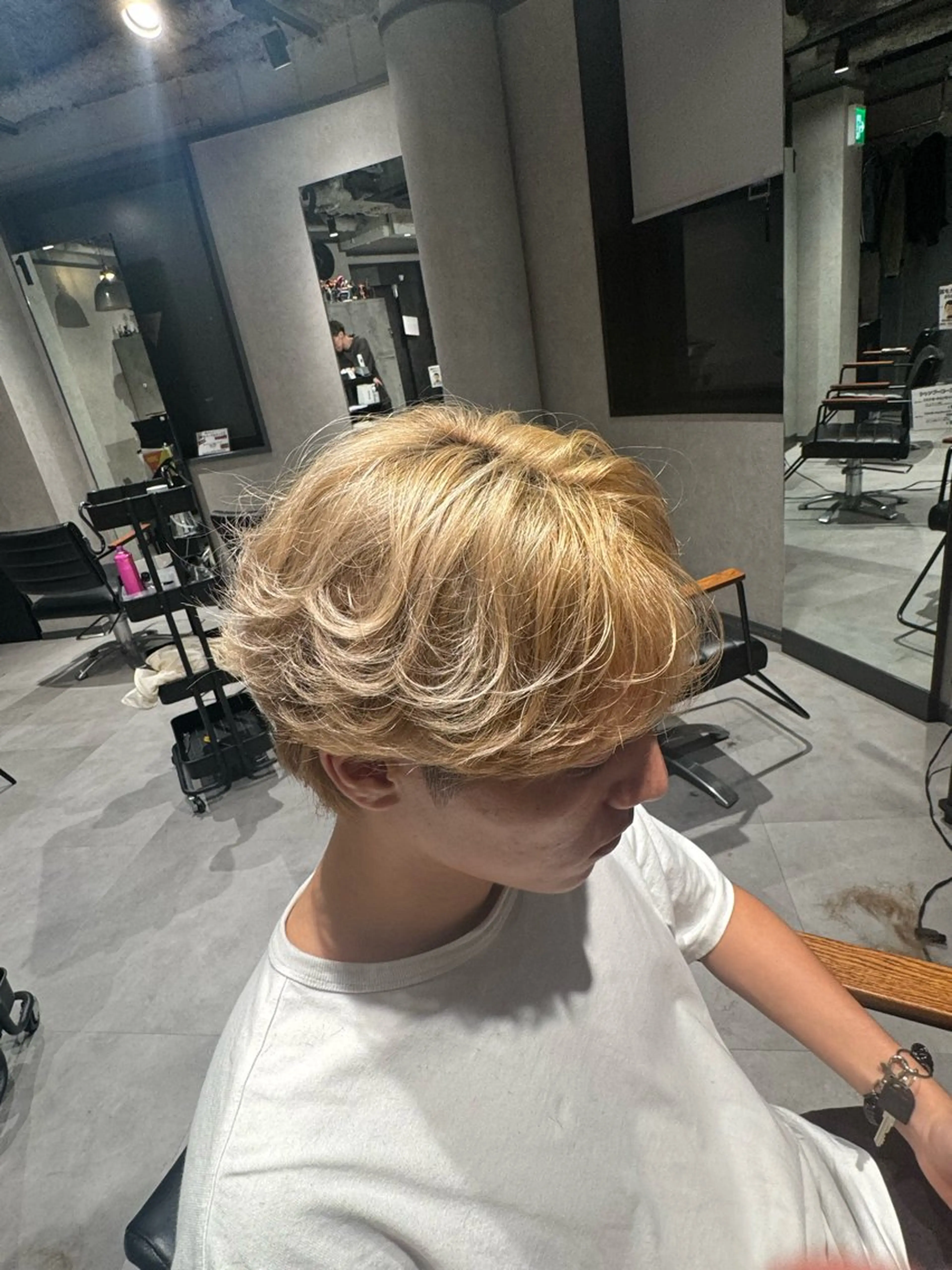 メンズ カット 韓国特化🇰🇷愁斗 センターパートパーマのヘアスタイル