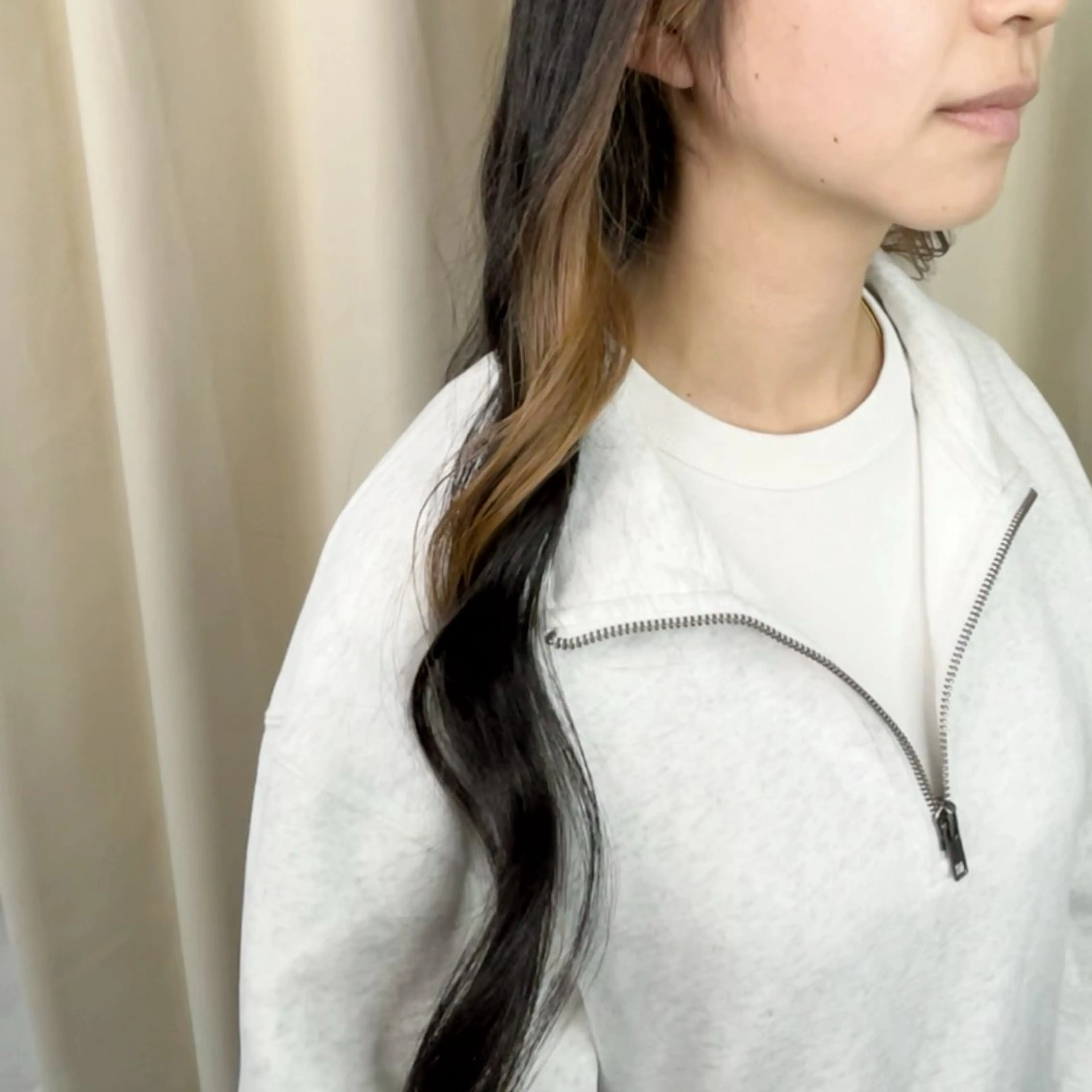ロング カラー ブリーチ イヤリングカラー ヘアカラー トリートメント かなざわ みかのヘアスタイル