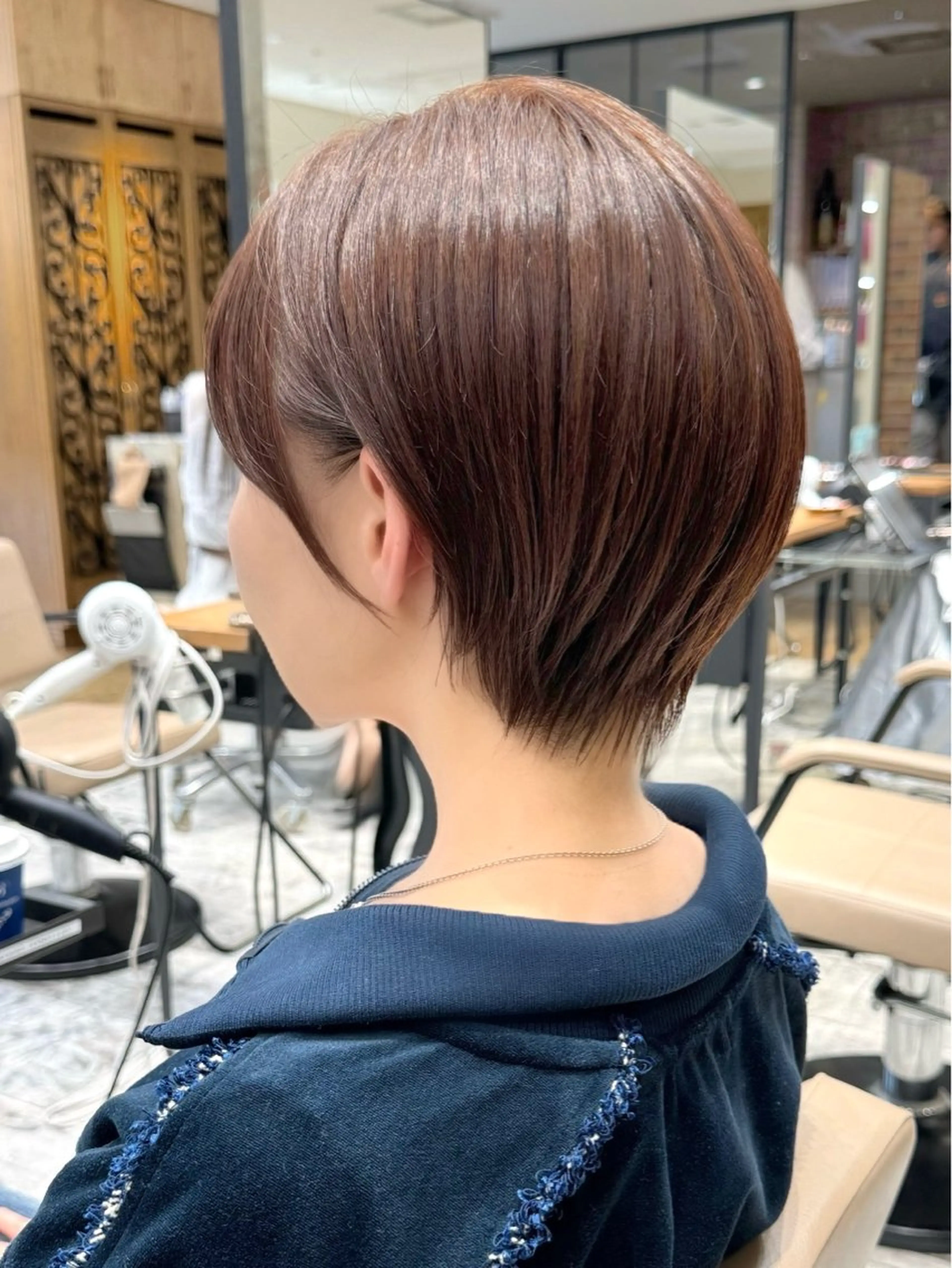ショート カラー カット ヘアカラー トリートメント 💍新宿ショート 💍岩田莉奈のヘアスタイル