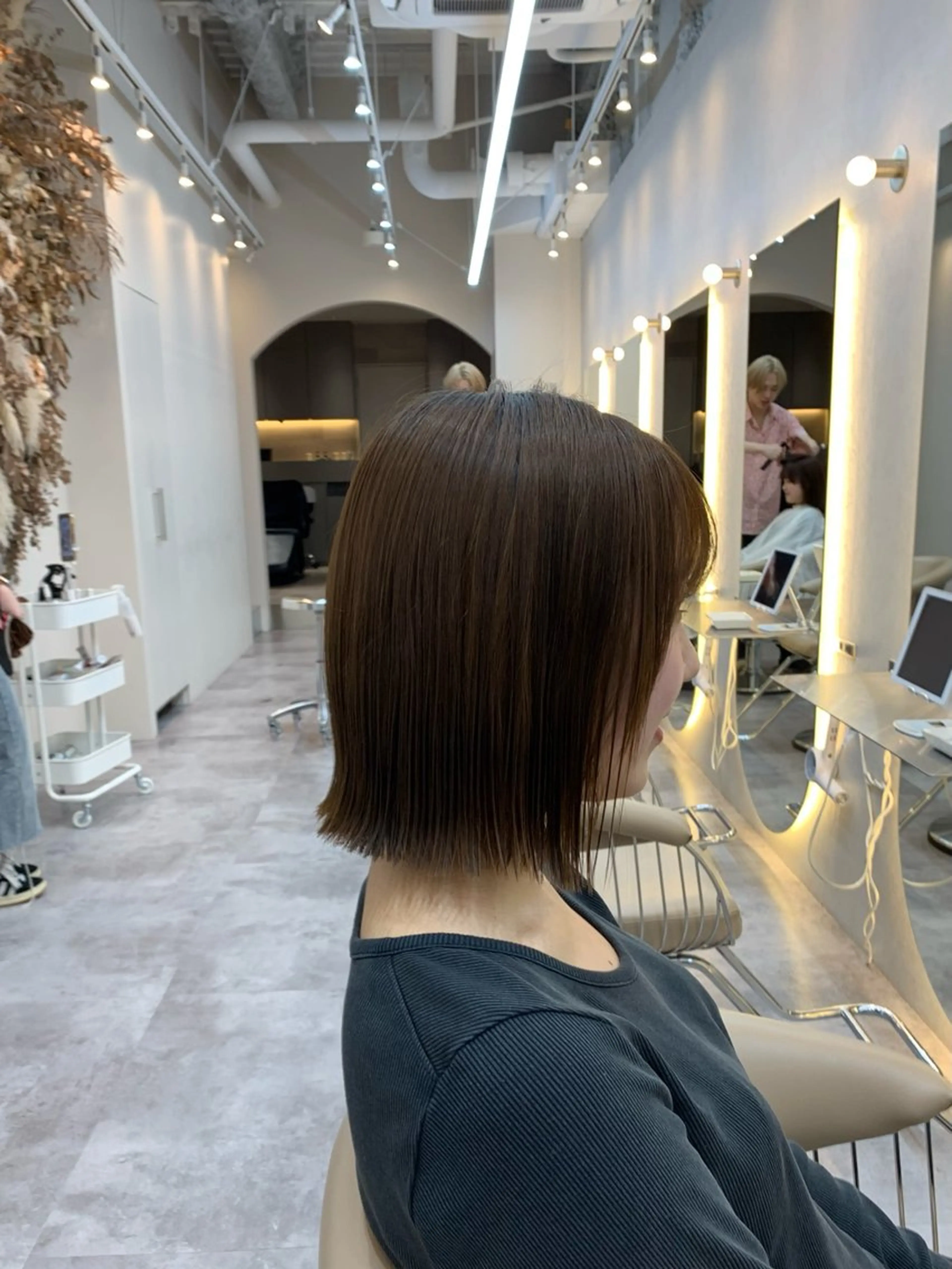 ミディアム カット ヘアカラー トリートメント Hello by Sea所属・レイヤー/艶髪/ボブ /くびれ/伊藤　勇司のヘアスタイル