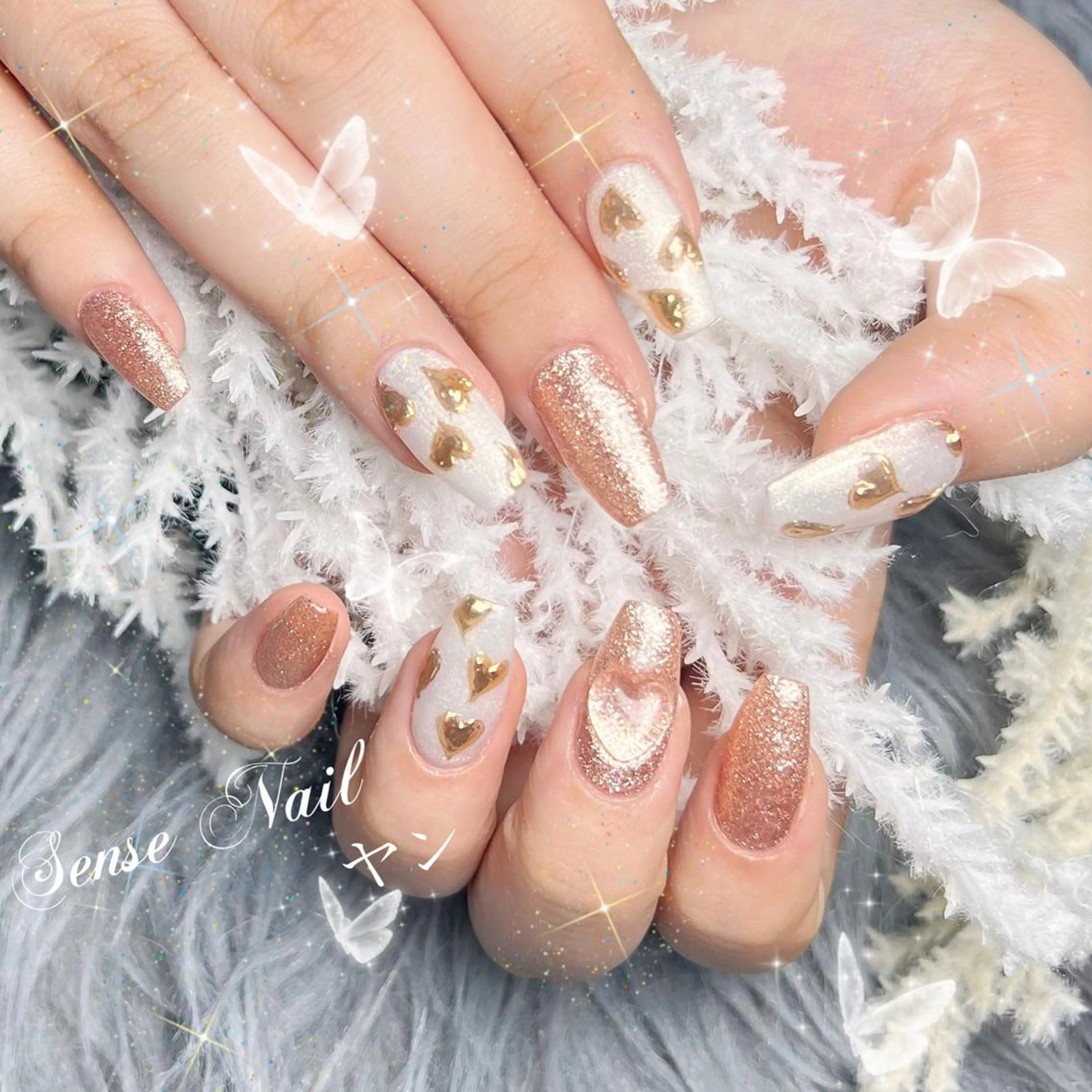 ネイル ハンドネイル ハンドケア Queenie 🦋のネイルデザイン