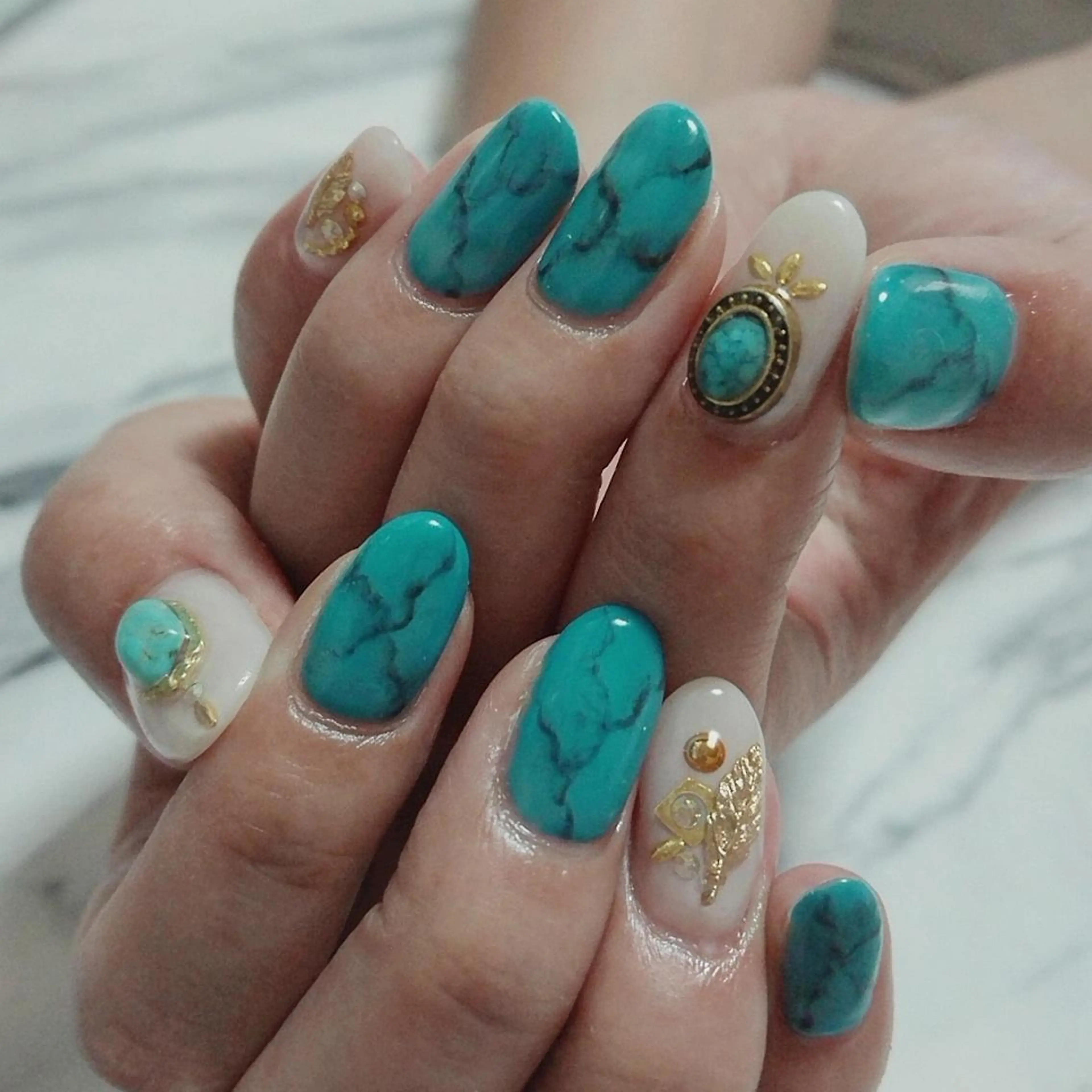 ネイル QULEONAIL所属・大城 裕麻のネイルデザイン