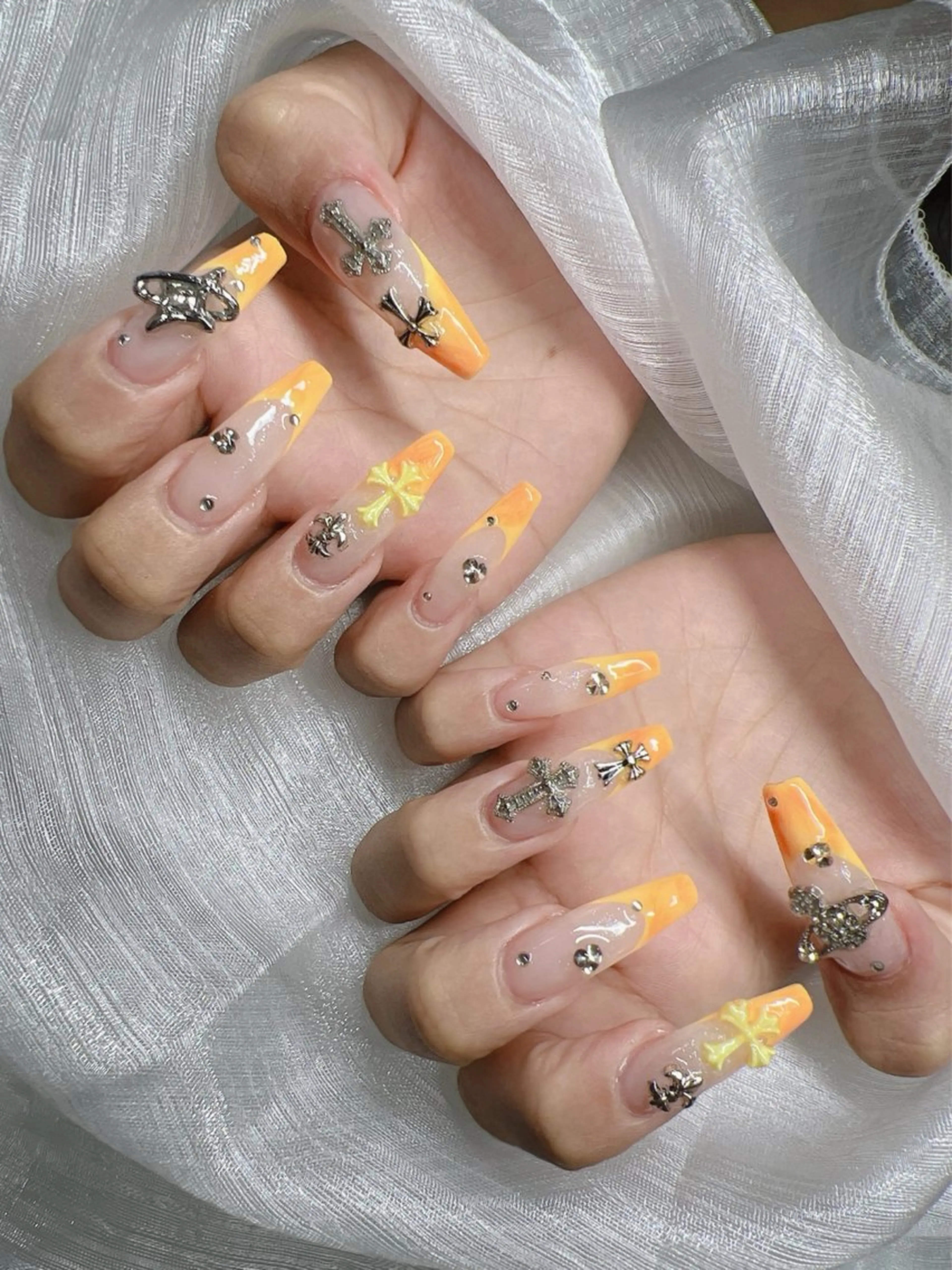 ネイル 長さ出し グラデーション キラキラネイル マグネットネイル ニュアンスネイル ハンドネイル Lee Nails チップ長さだし専門店のネイルデザイン