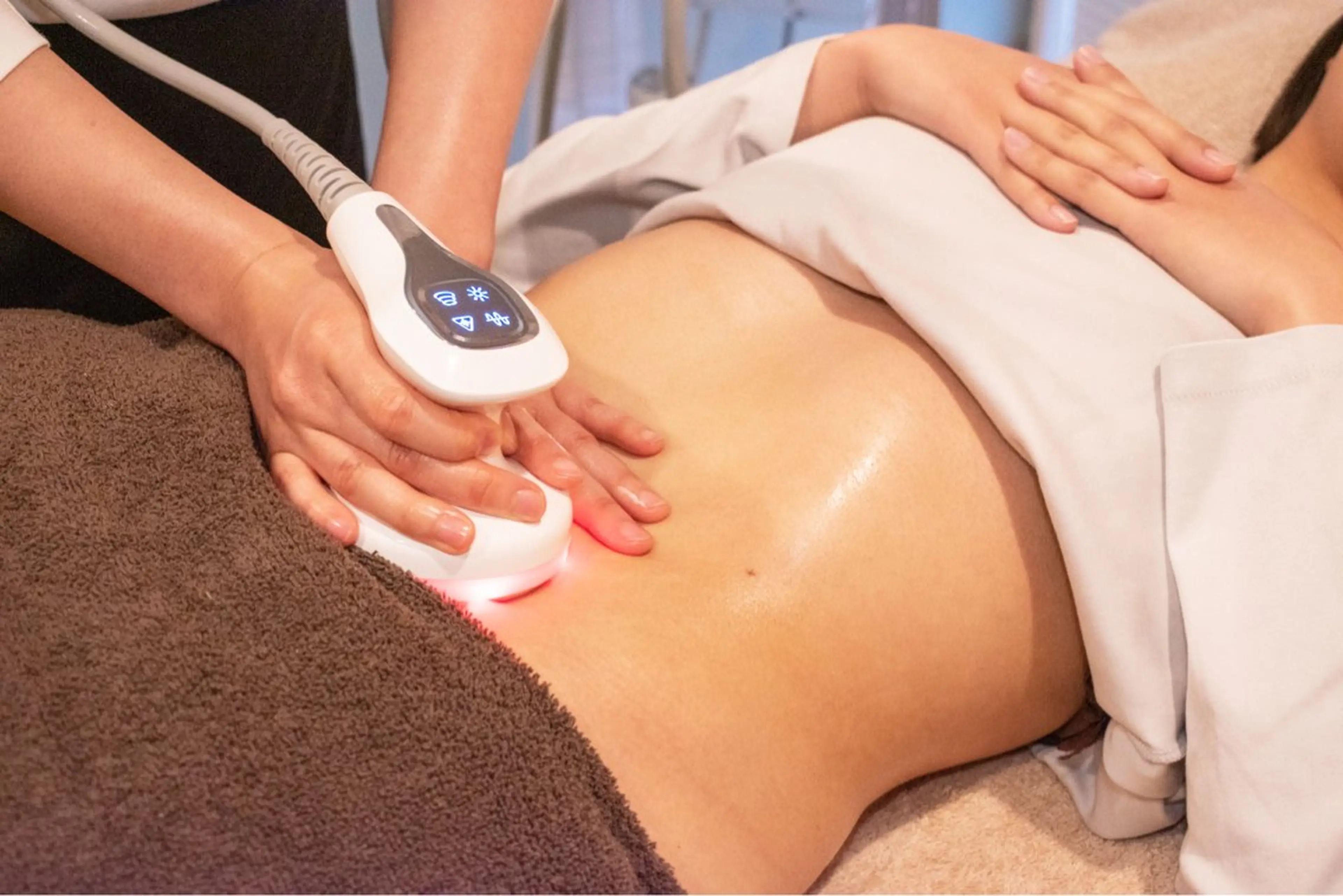 お腹痩せエステ Flat BELLY 恵比寿所属・【腸もみ/冷却痩身】 お腹エステ/恵比寿のエステ・リラクイメージ