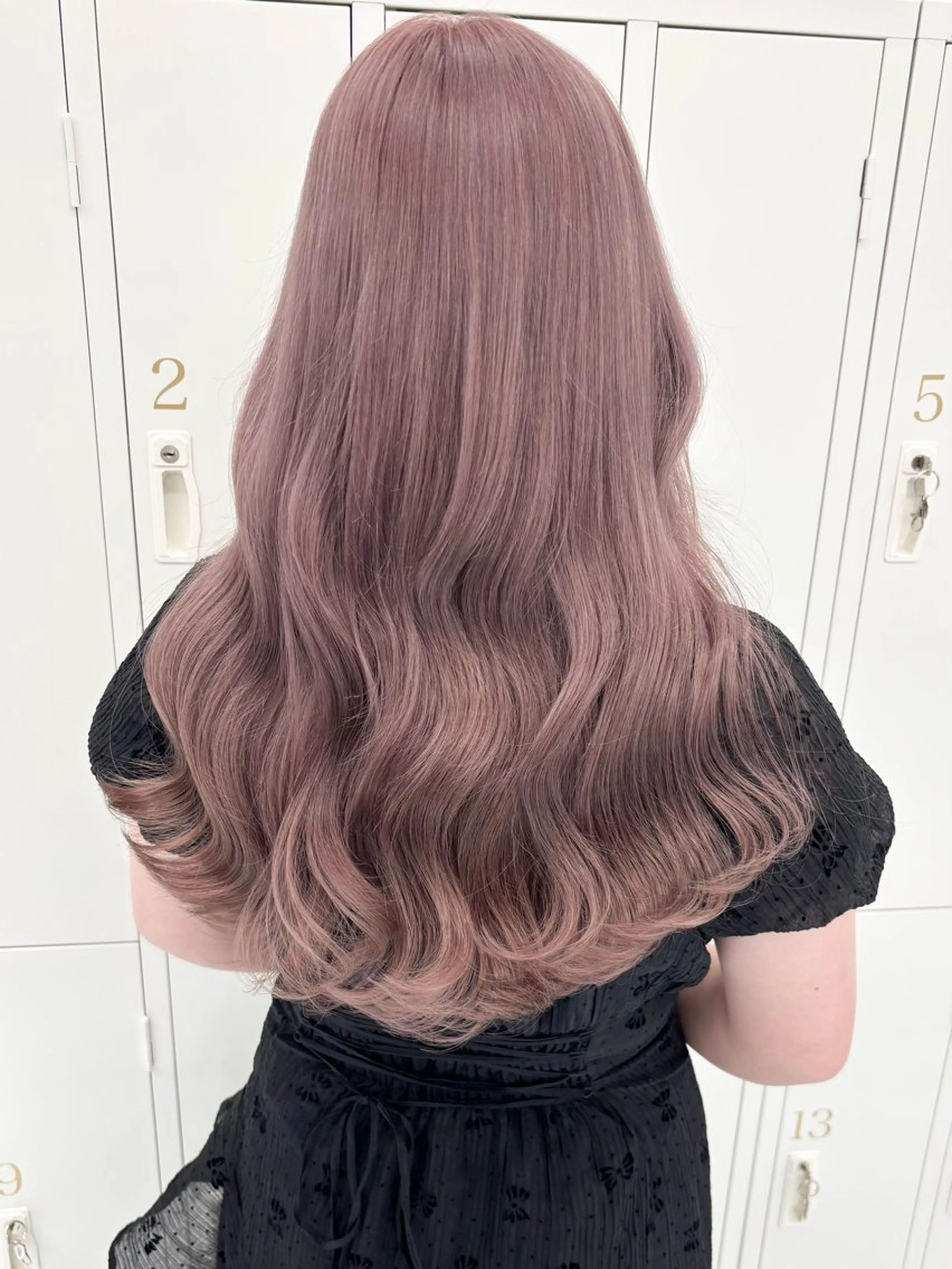 ロング カラー ベージュカラー ブリーチ ケアブリーチ ラベンダーカラー ラベンダーベージュ ヘアカラー トリートメント 盛れる顔周り×ピンク Risa🎀のヘアスタイル