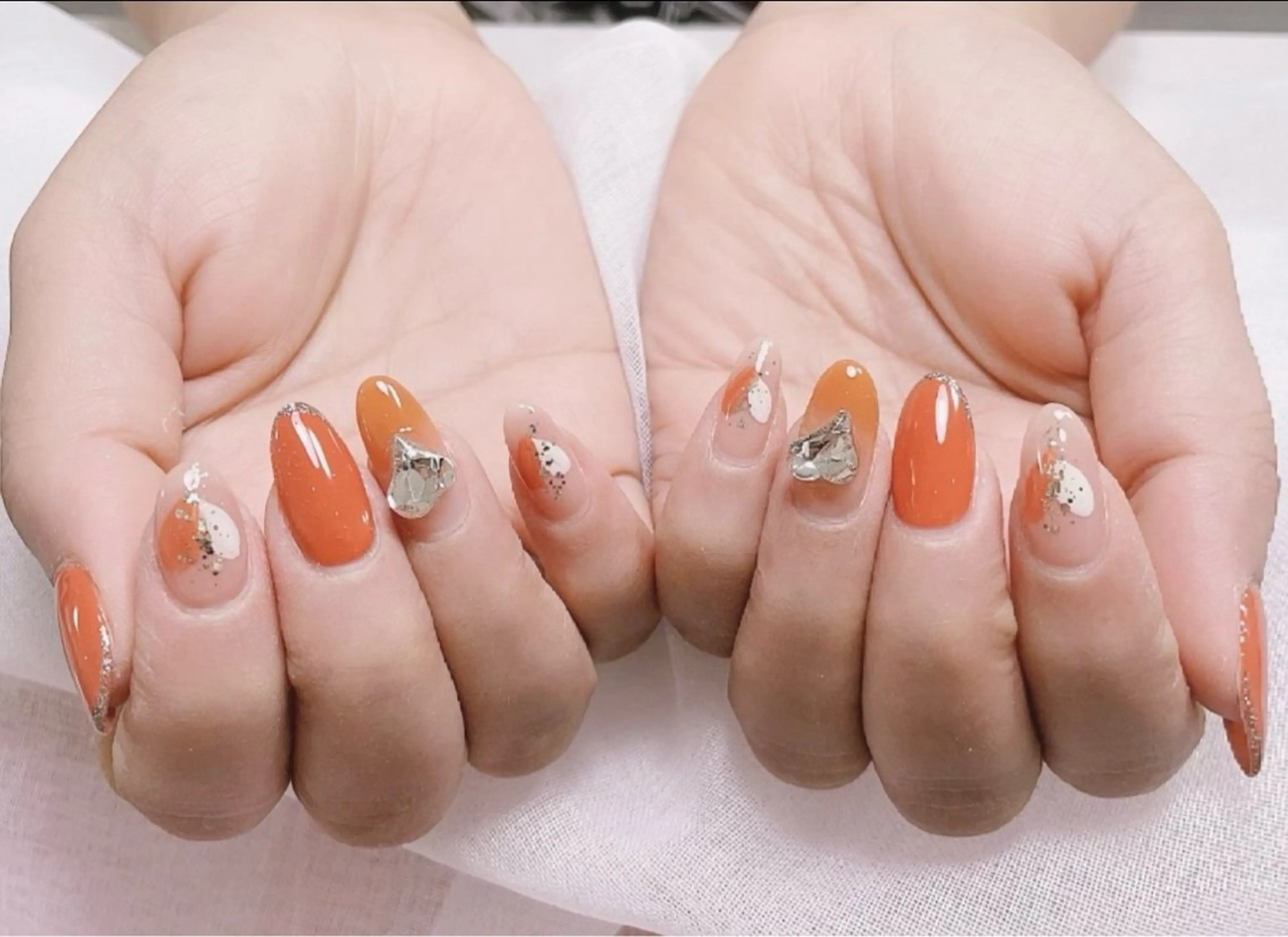 ネイル オーロラネイル フットネイル フレンチネイル ジェルネイル ガーリー ハンドネイル Mimo beau ty   salonのネイルデザイン