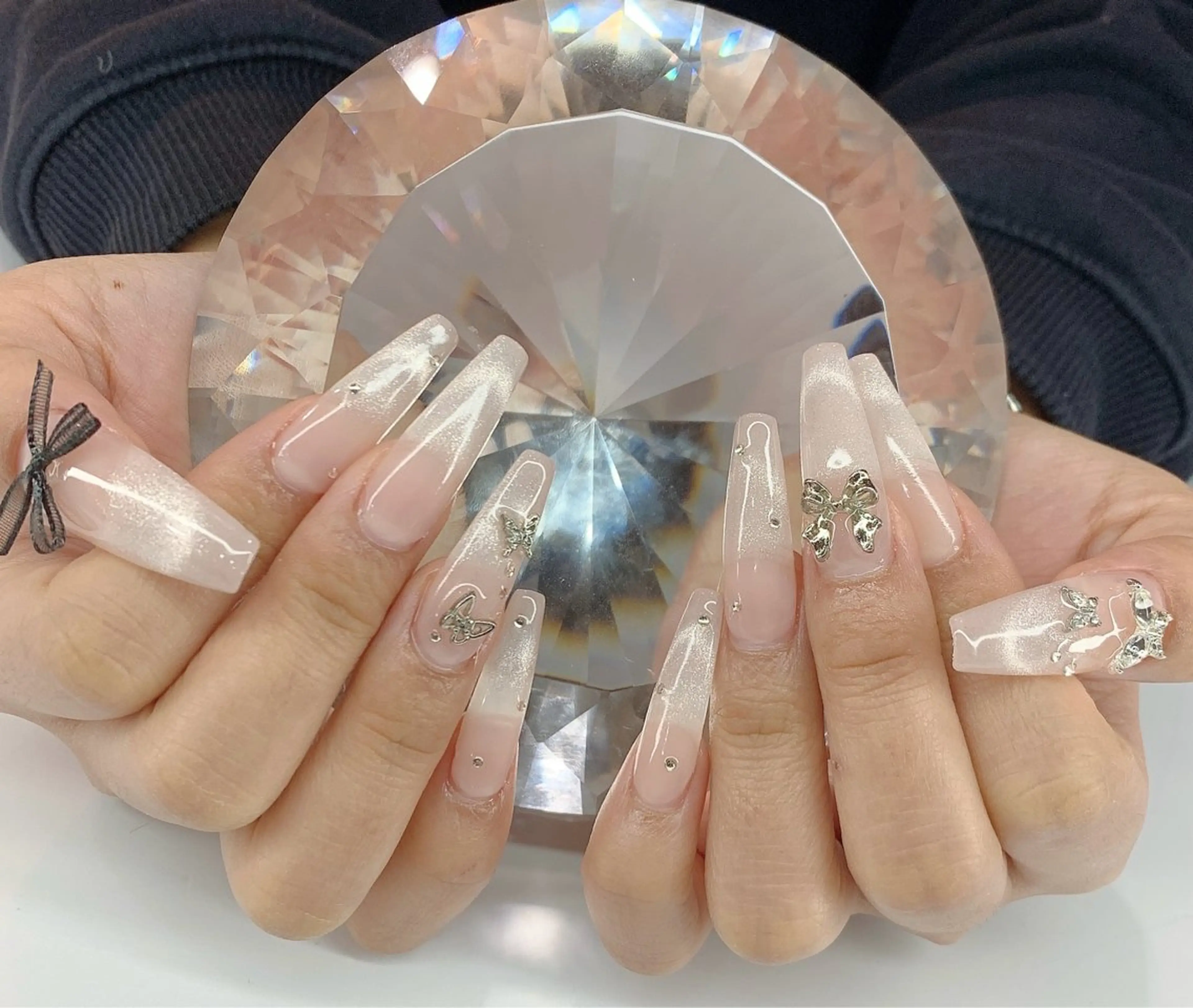 ネイル ハンドネイル LoaChaton kaeのネイルデザイン