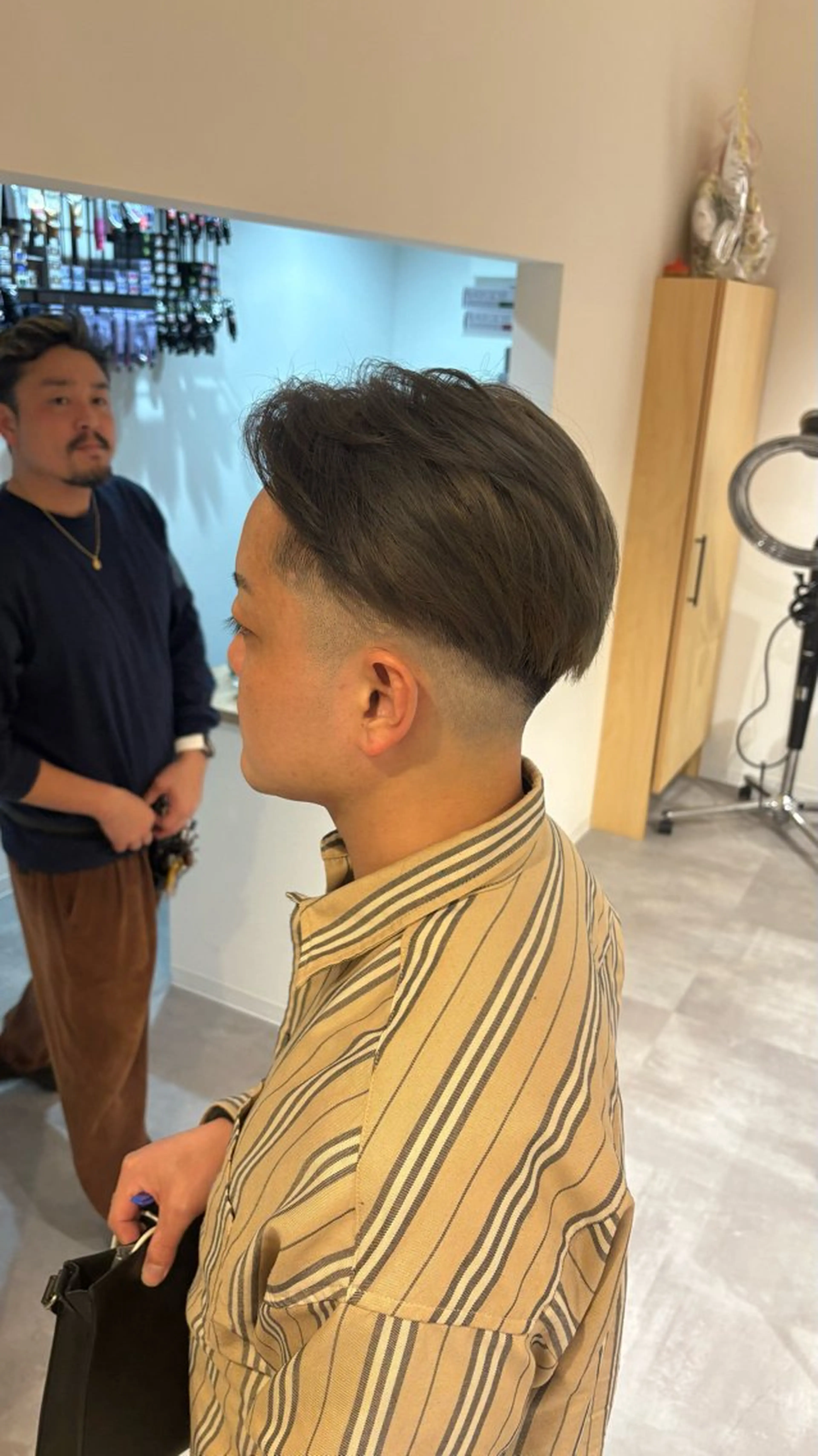 ショート カラー メンズ 滑川 吏音のヘアスタイル
