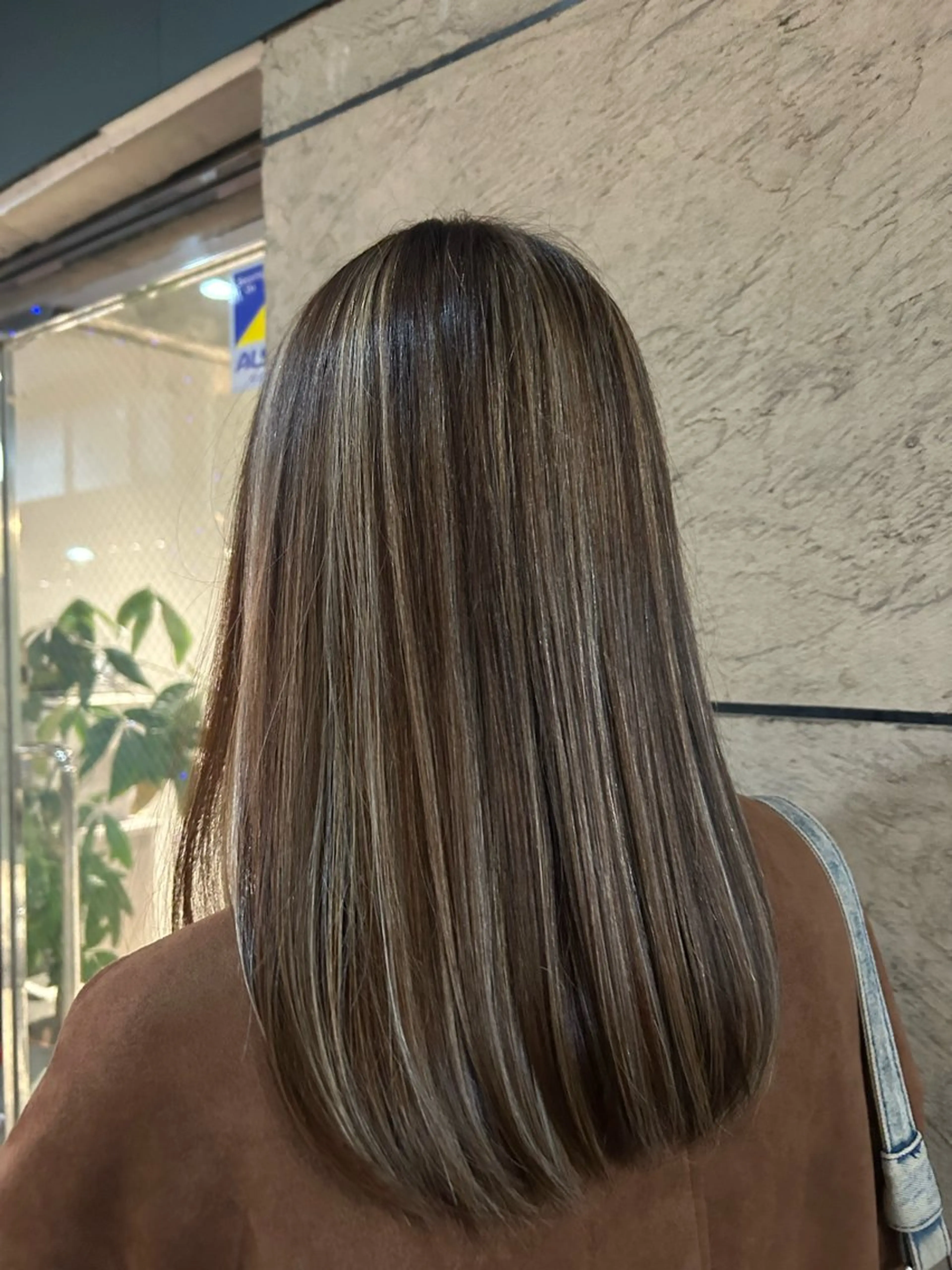 セミロング ヘアカラー ❄️艶カラー/レイヤ ー/ボブ/mao❄️のヘアスタイル