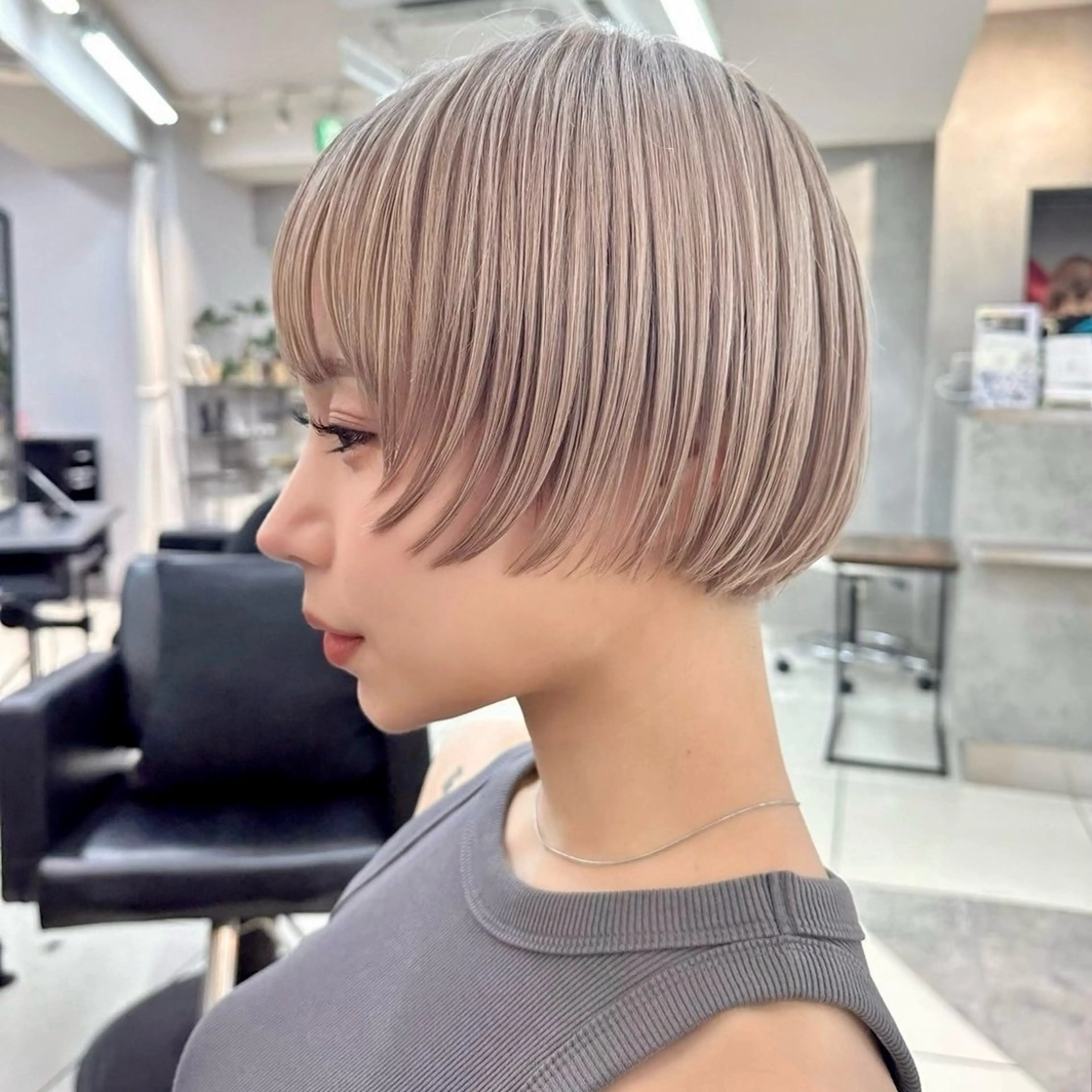 ショート カラー カット ヘアカラー ハイトーンカラー/ さらさのヘアスタイル