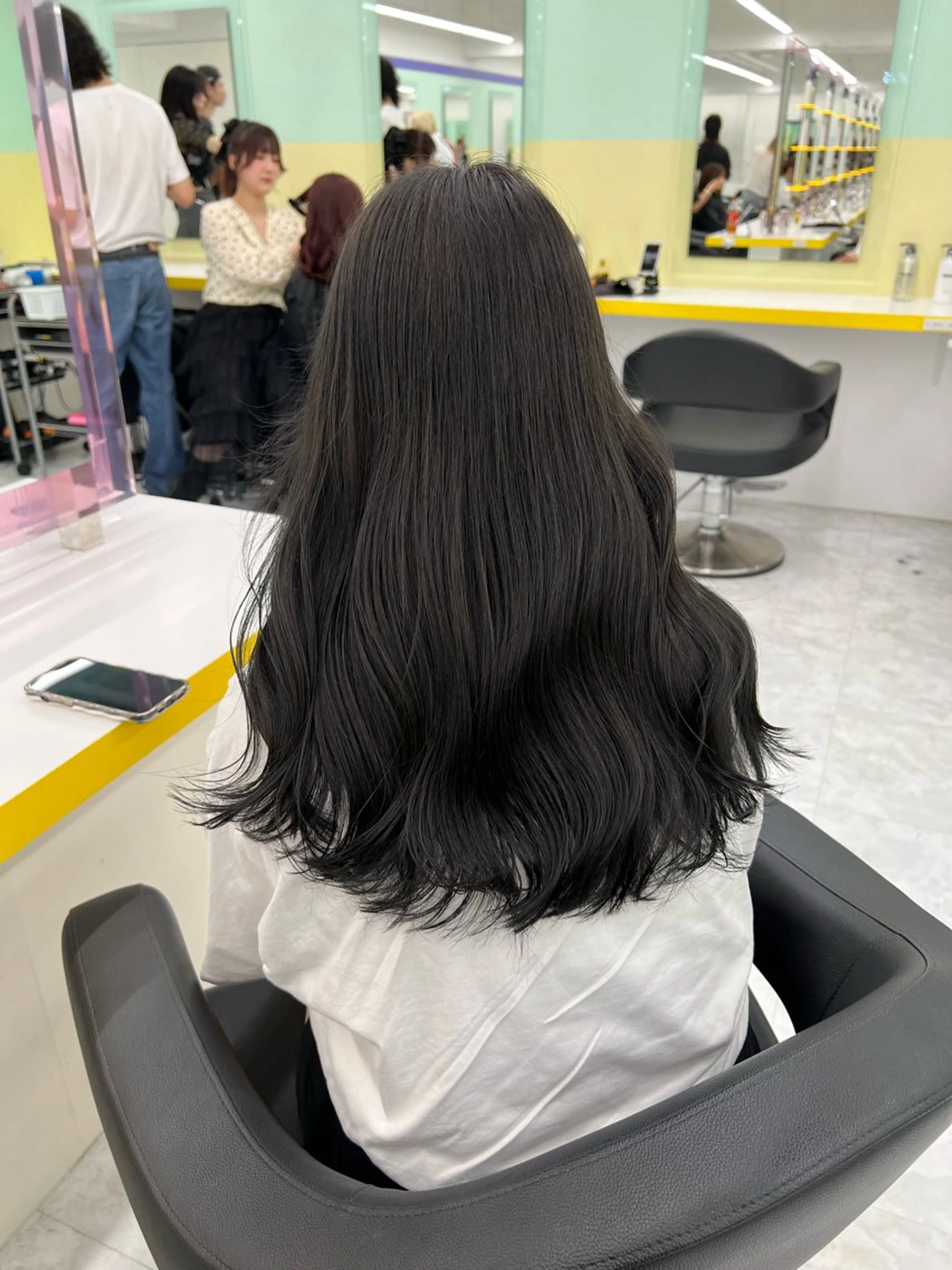 セミロング 💍レイヤーカット 艶髪💍亘紘輝のヘアスタイル