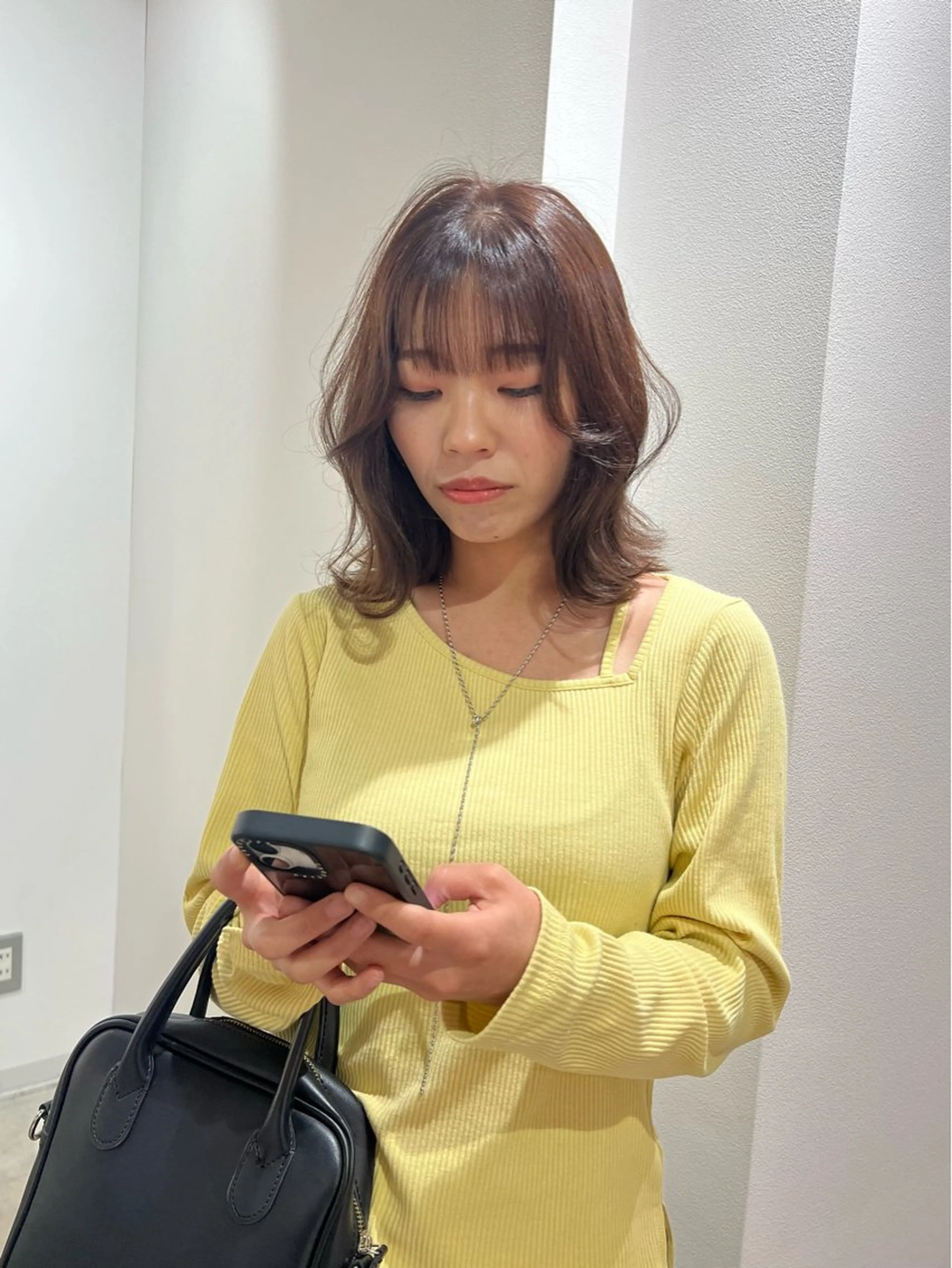 ミディアム くびれヘア カット VISION:ALLHAIR所属・VISION 巻幡野花のヘアスタイル