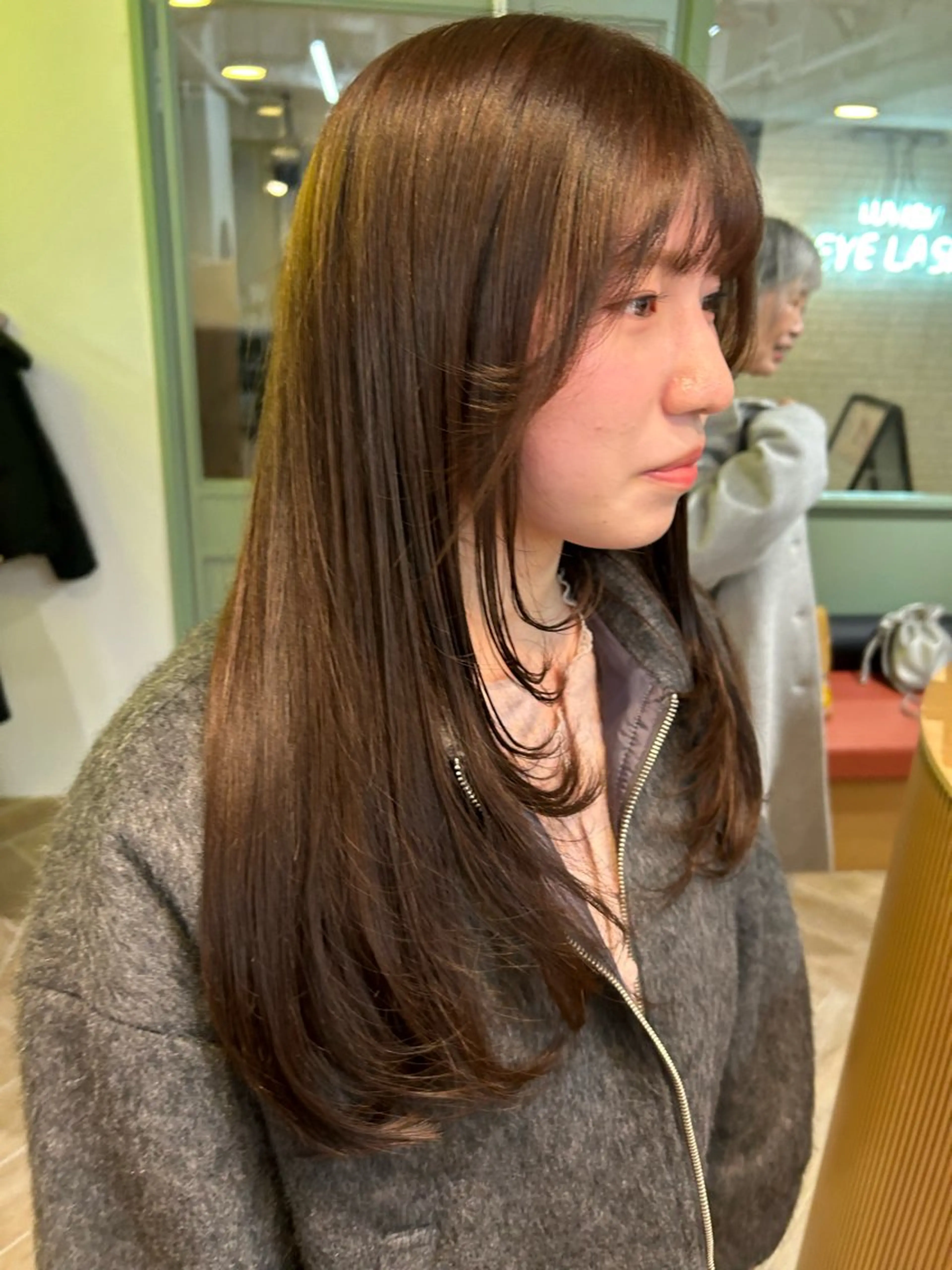 ロング カラー ブリーチ ダブルカラー ブリーチなしカラー カット ヘアカラー ベージュ/ダブルカラ ー/新潟駅/青柳萌果のヘアスタイル