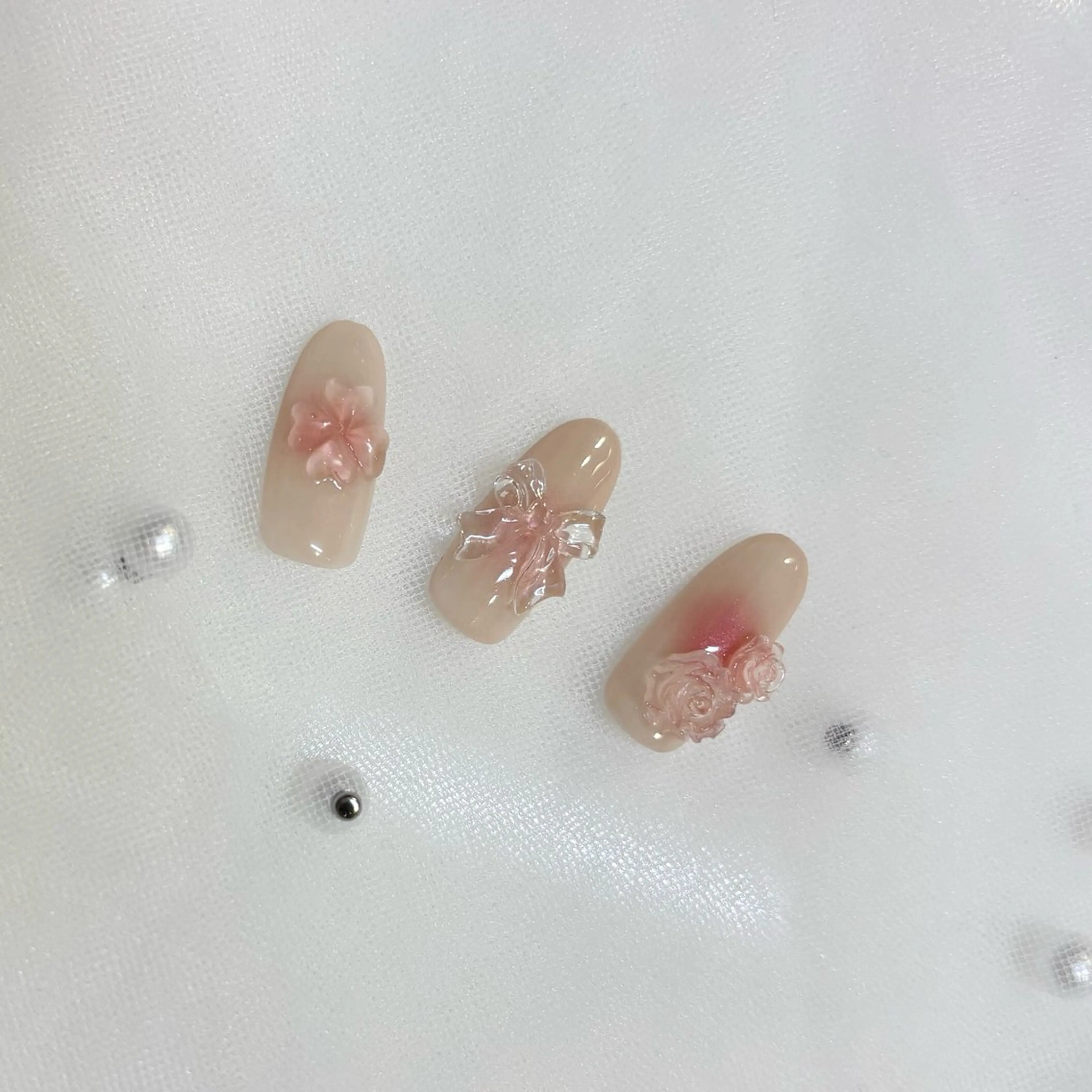 ネイル チークネイル ピンク シンプルネイル ハンドネイル AKANE 🧴のネイルデザイン