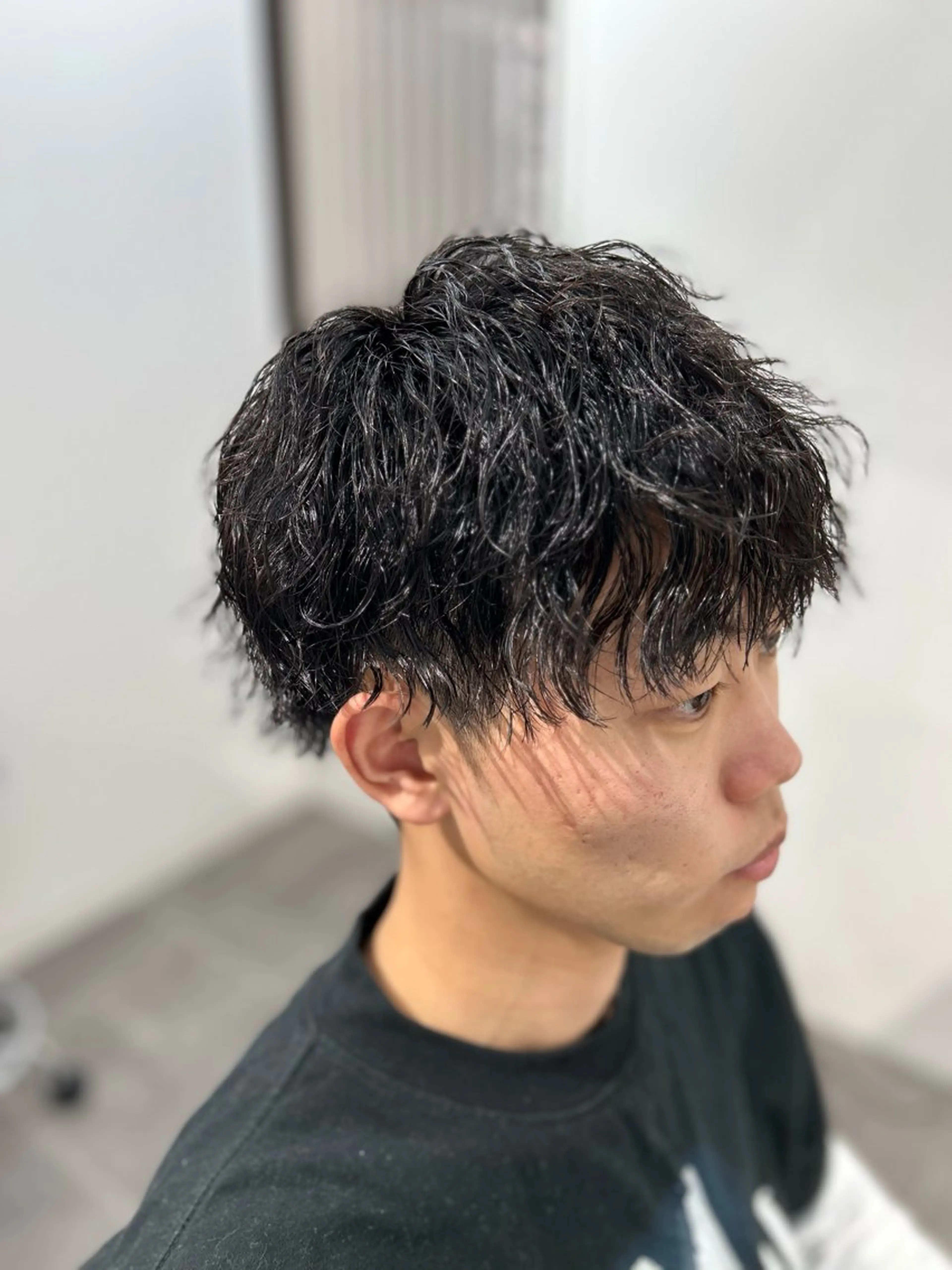 ショート パーマ メンズ メンズパーマ メンズショート ショートヘア カット パーマ CHELSEA  梅田所属・OKADA/メンズ /カット/眉/縮毛のヘアスタイル