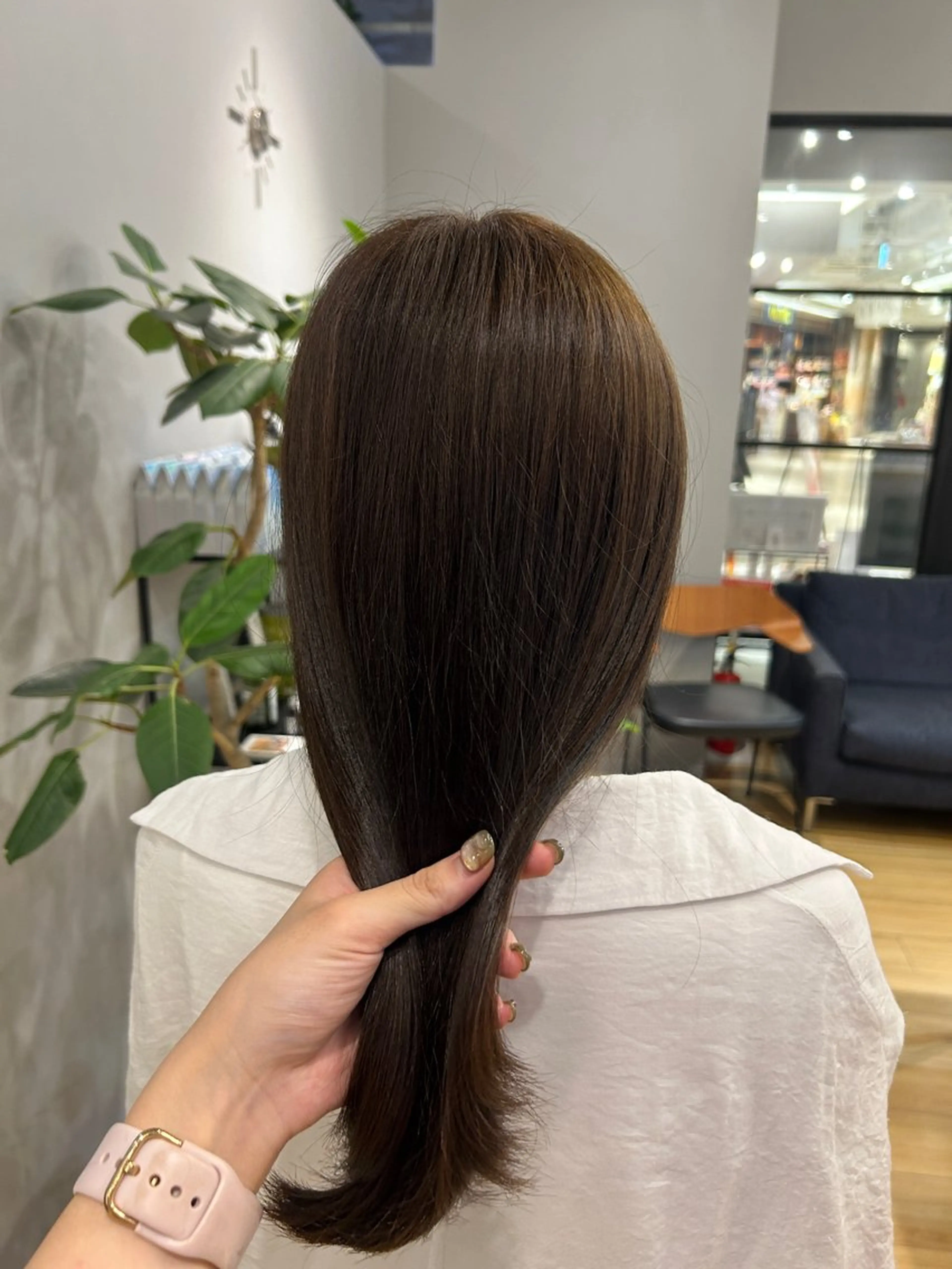 ロング カラー 透明感カラー 吉岡美音 GIEN NU茶屋町のヘアスタイル