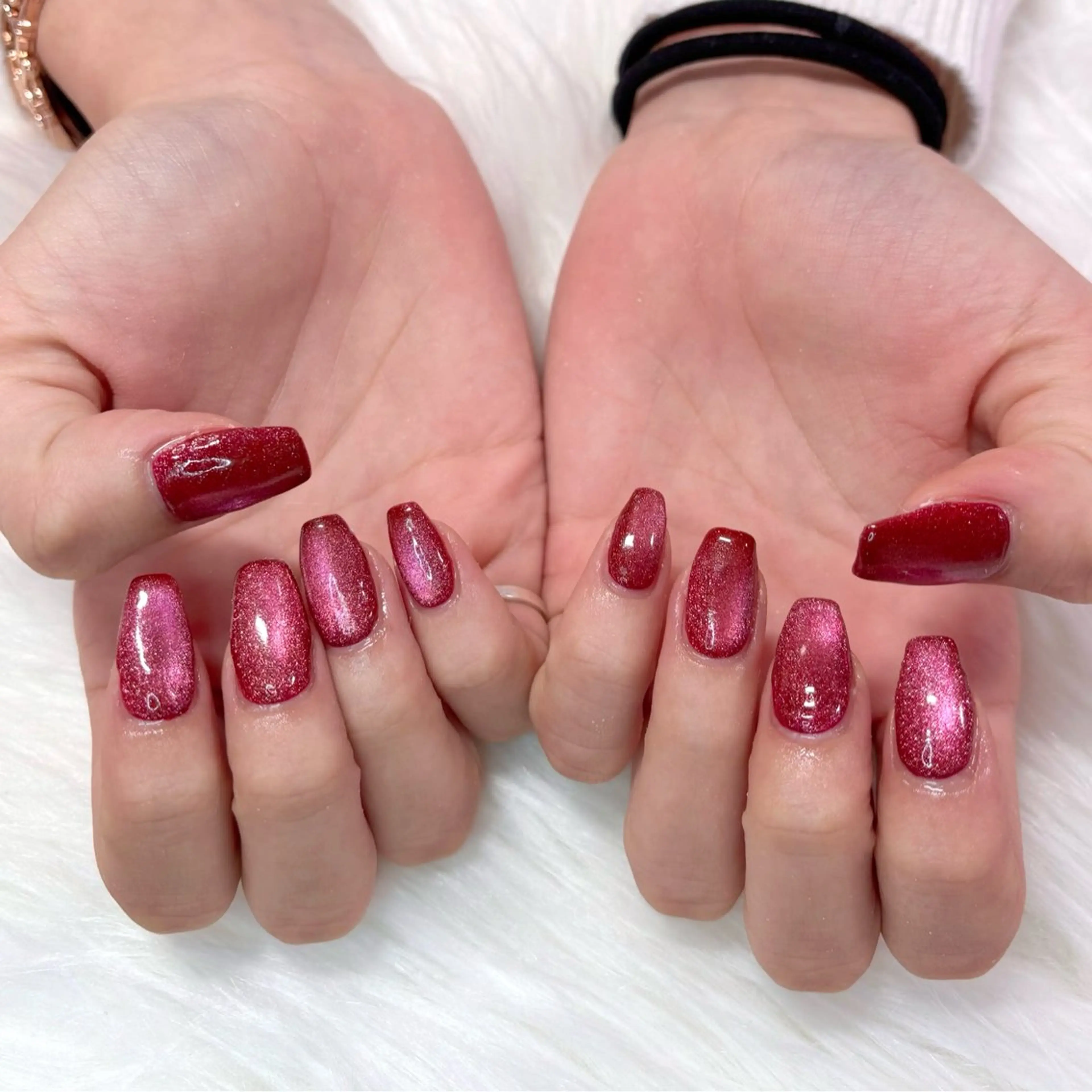 ネイル マグネットネイル 赤色 ハンドネイル Noix nailのネイルデザイン