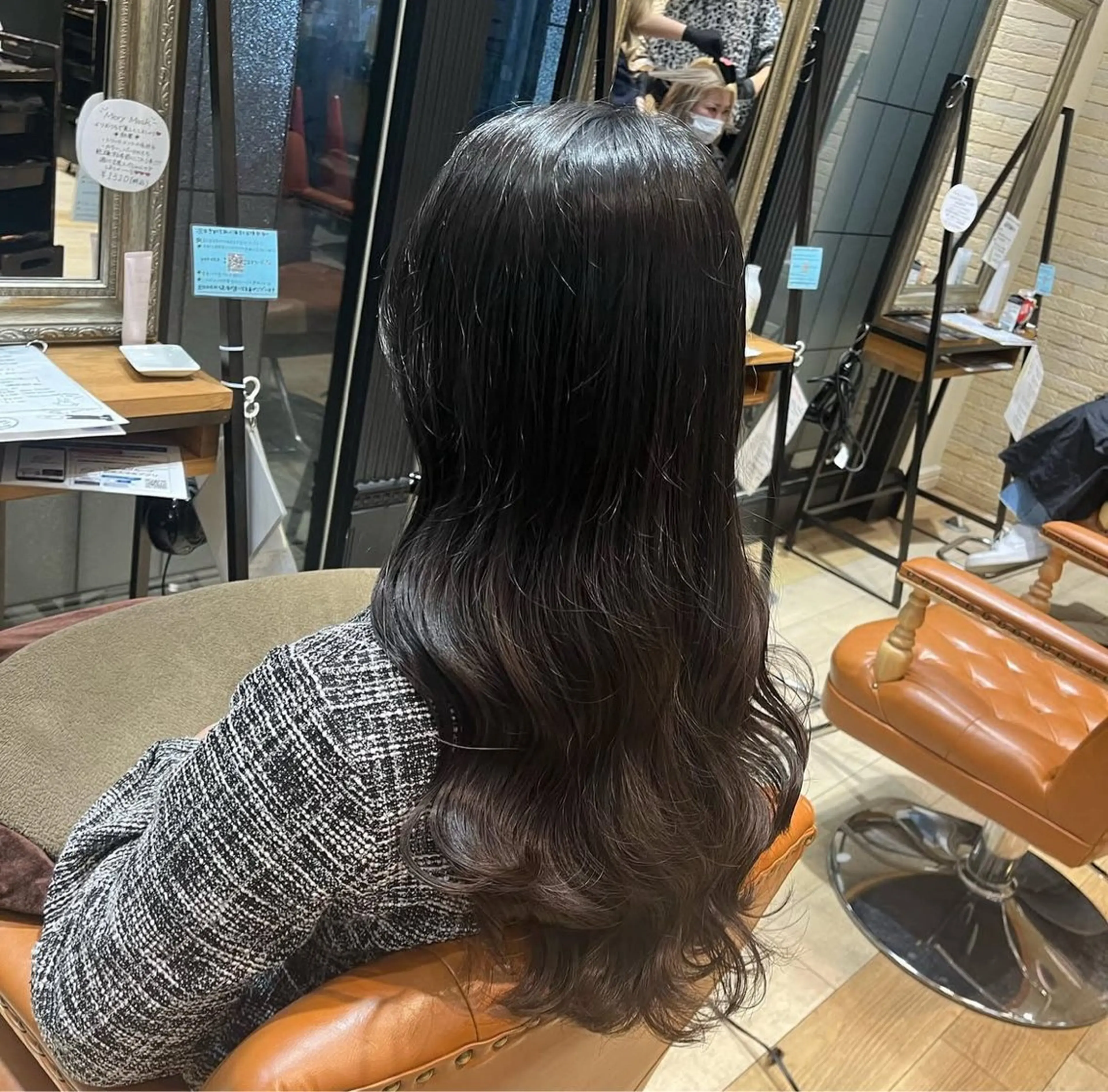 ロング カラー 生尾 虹水のヘアスタイル