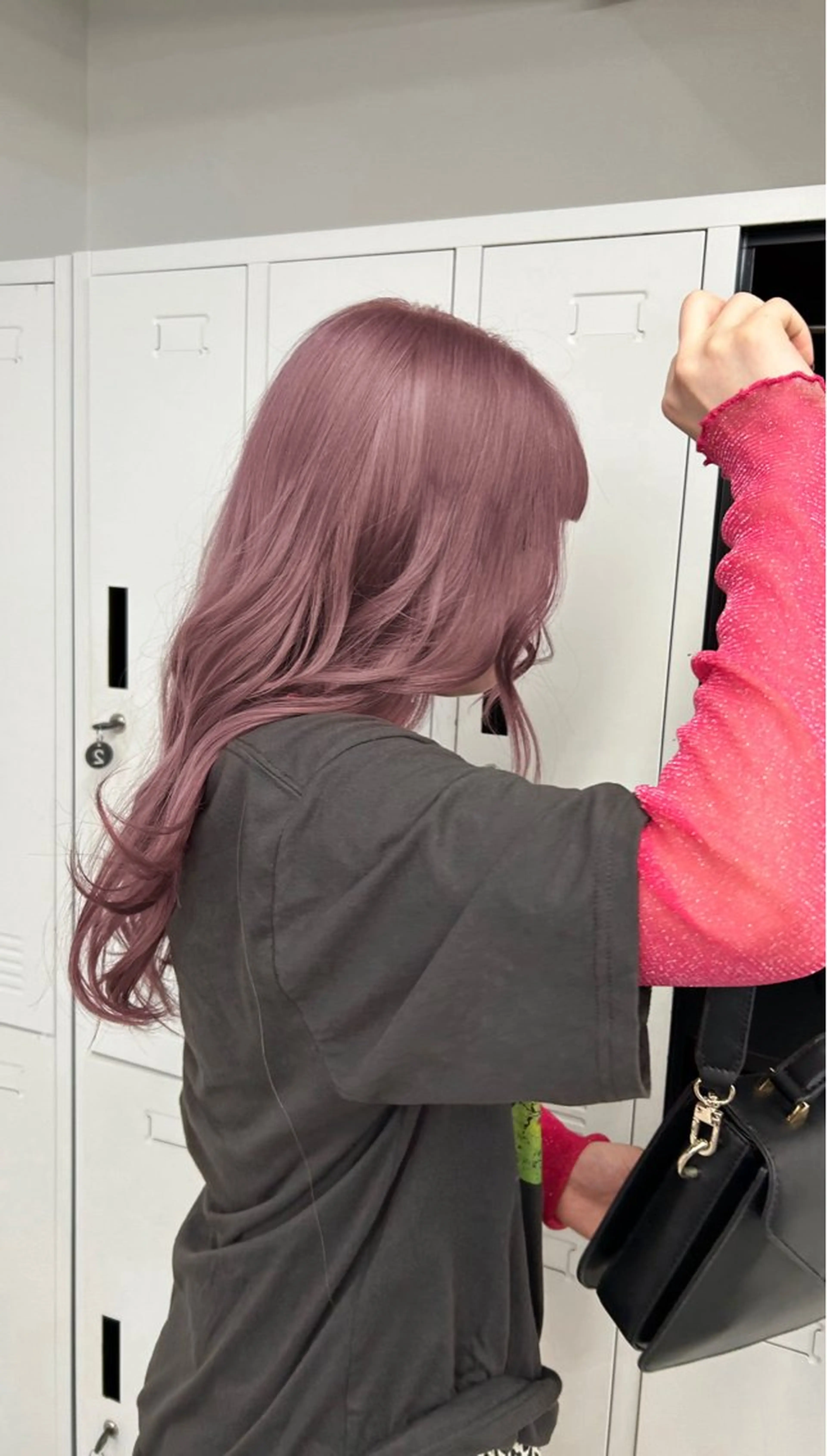 ロング カラー アッシュ ベージュカラー ブリーチ ブロンド ブロンドベージュ PELE所属・🐹メンズカット ‼️✊🏻yuiのヘアスタイル