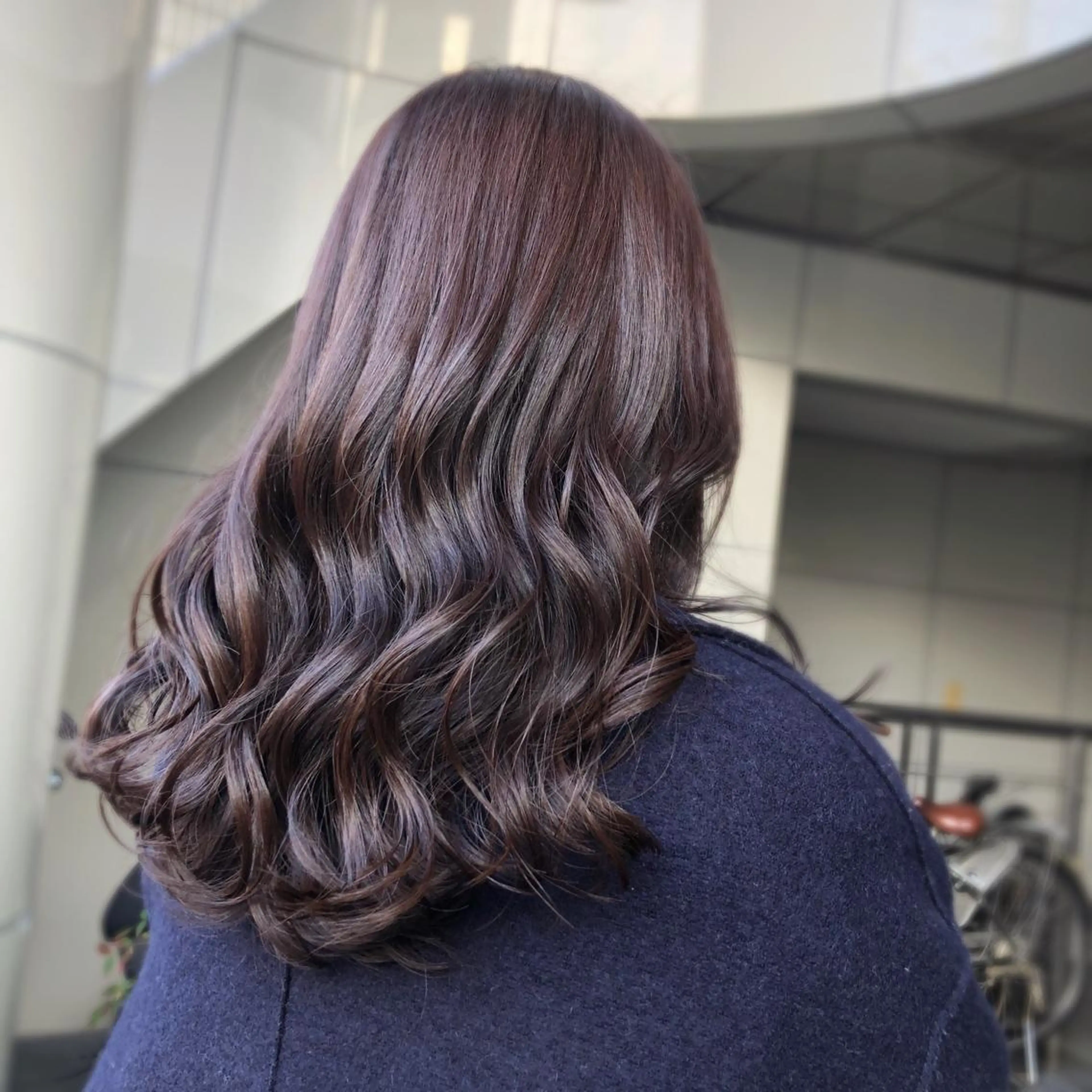 セミロング カラー ヘアカラー トリートメント 山崎 絵莉香のヘアスタイル