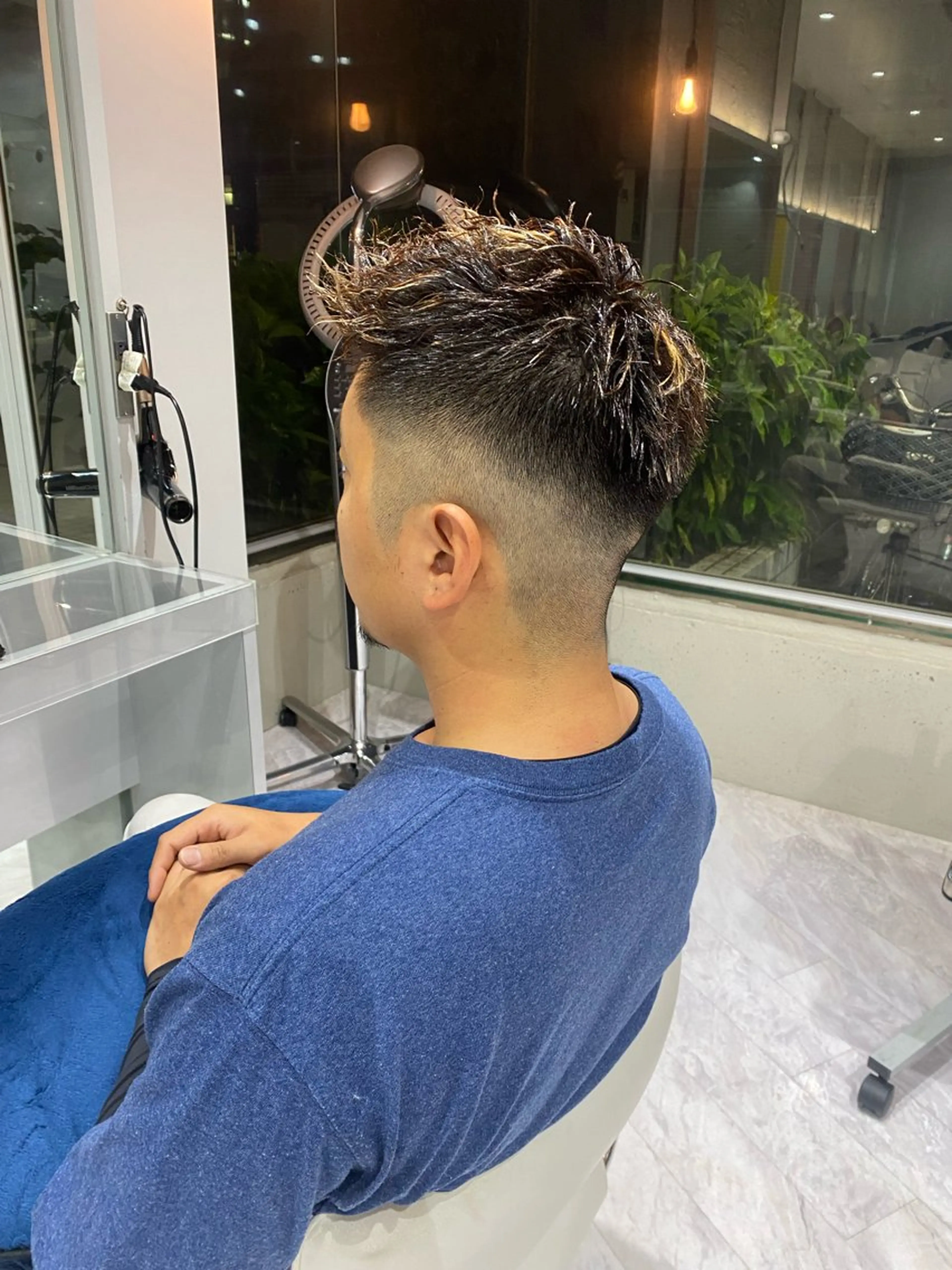 ショート パーマ メンズ フェードカット メンズパーマ メンズツイストパーマ ツイストパーマ カット パーマ Riganuts池袋 Hayato✂︎のヘアスタイル