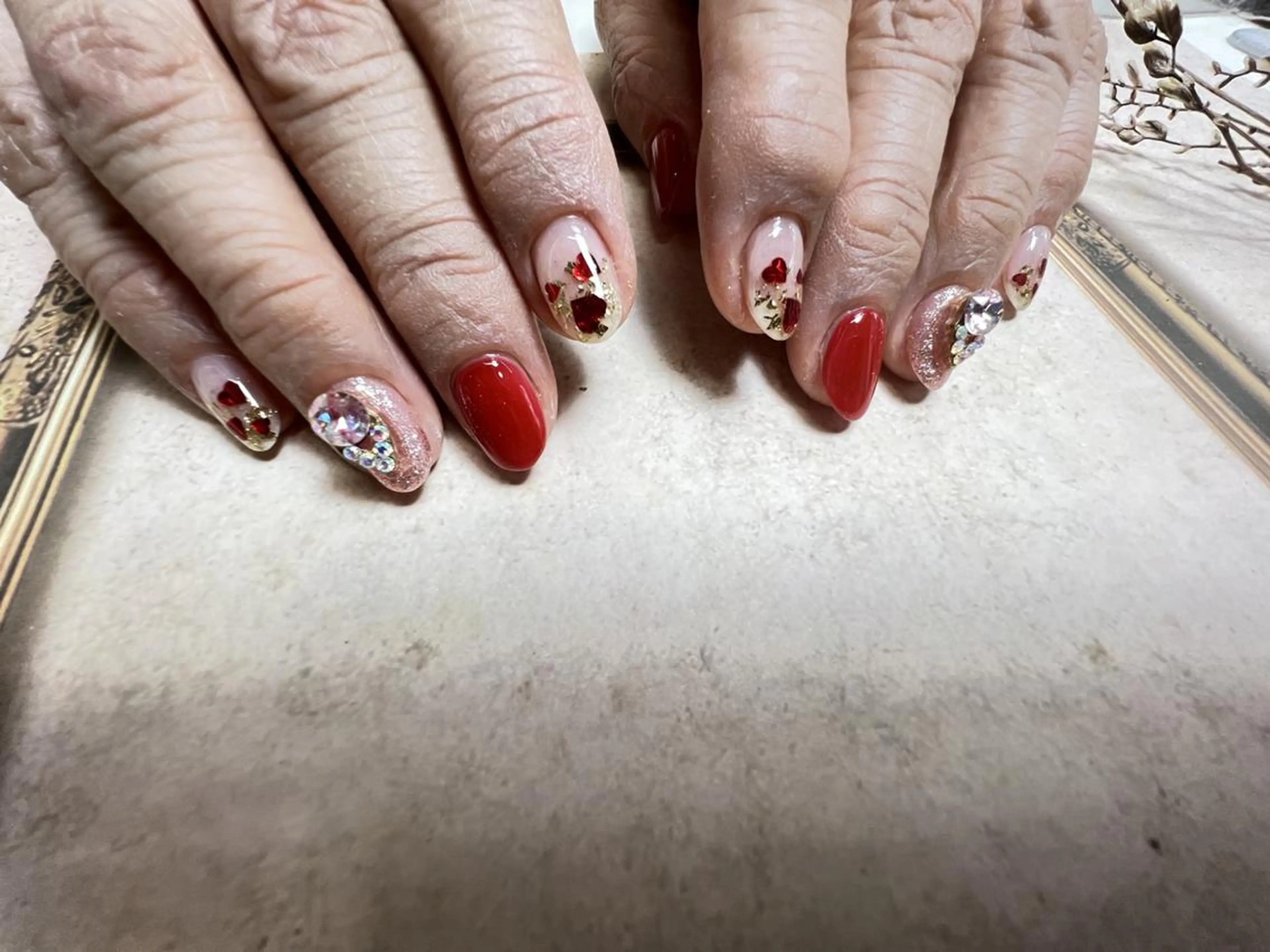 ネイル ハンドネイル ハンドケア ビューティーサロン ヘゼリヒのネイルデザイン