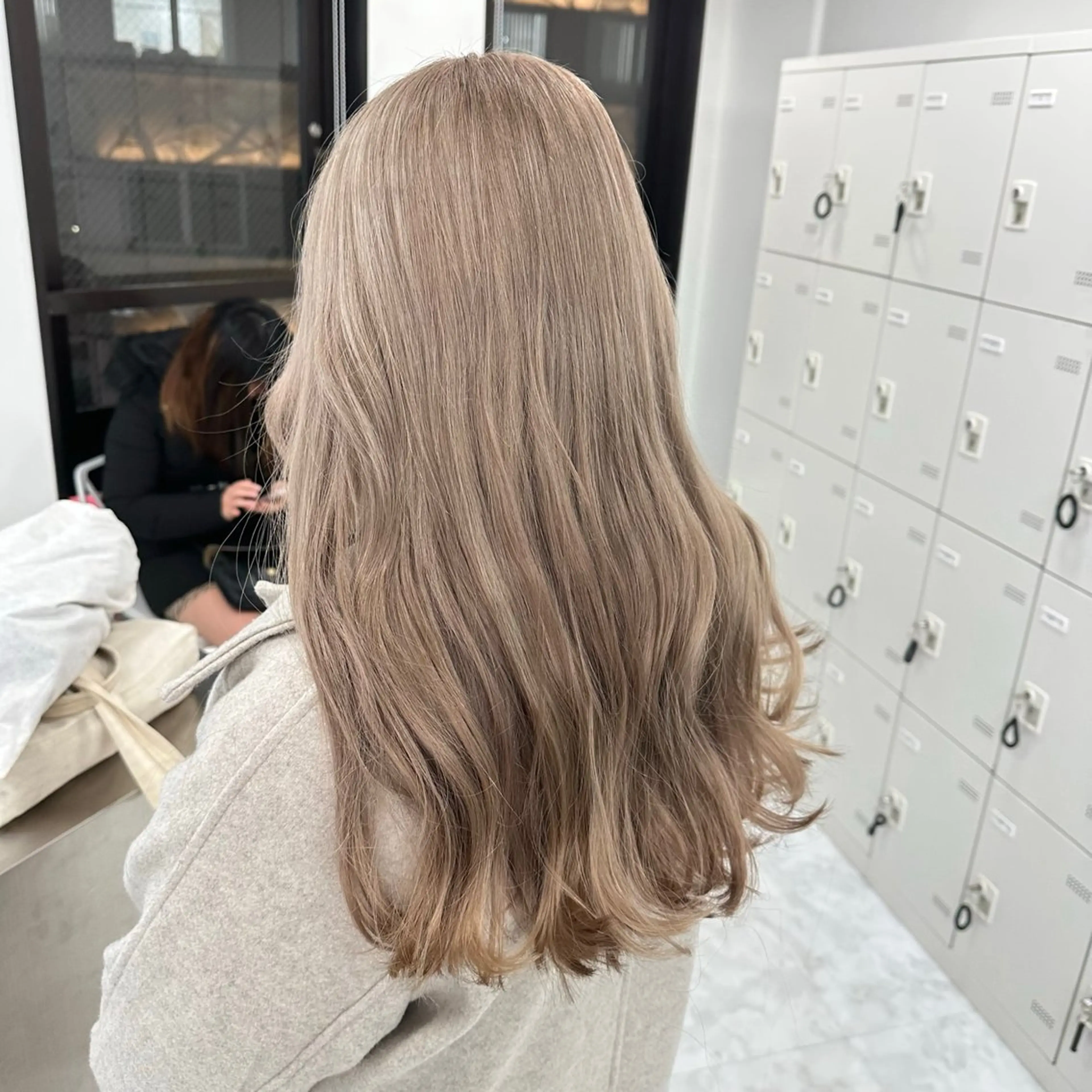 セミロング カラー ヘアカラー トリートメント ヘッドスパ ヘアセット ダブルカラー 韓国ヘアKYONのヘアスタイル