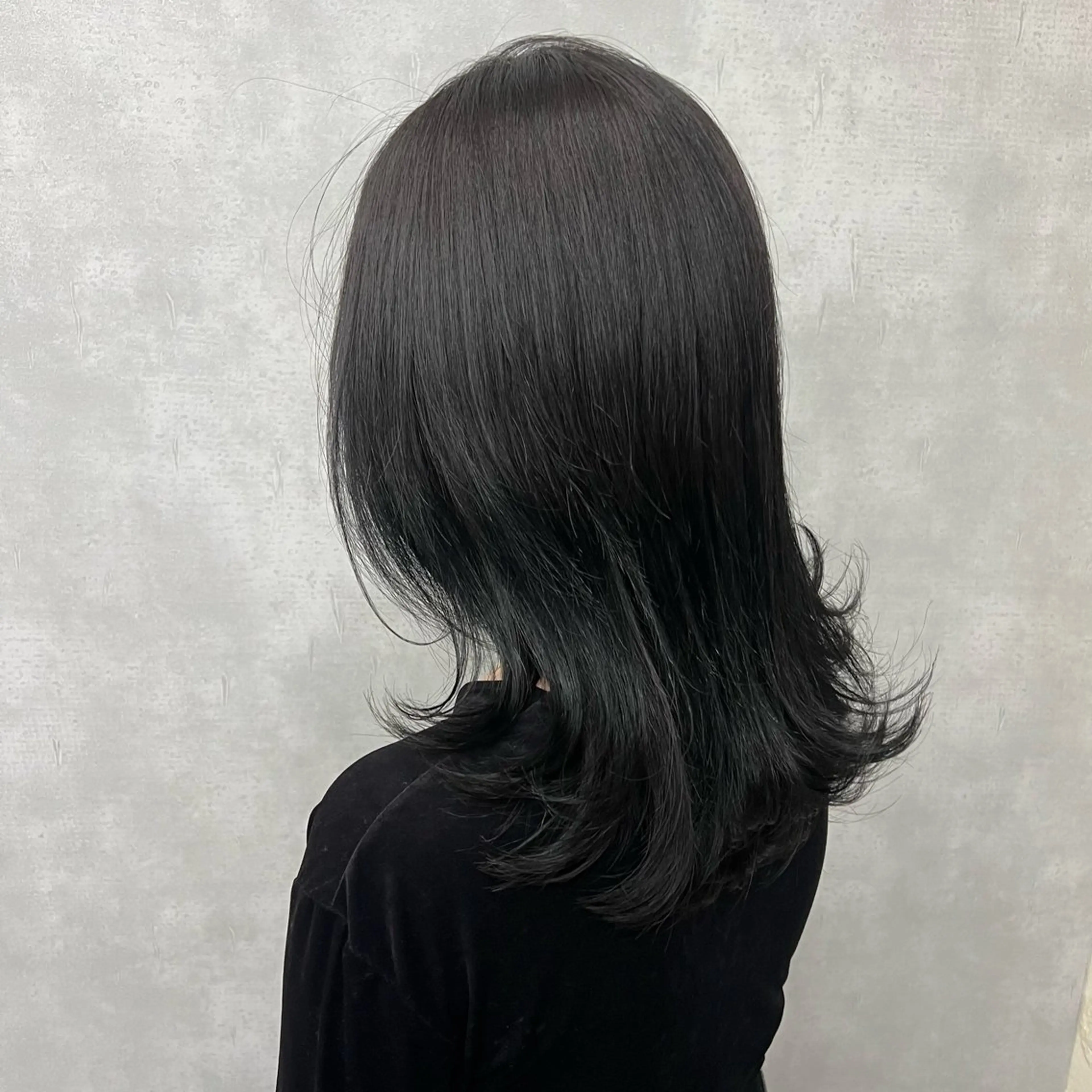 セミロング カット ヘアカラー トリートメント 沖山 友津季のヘアスタイル