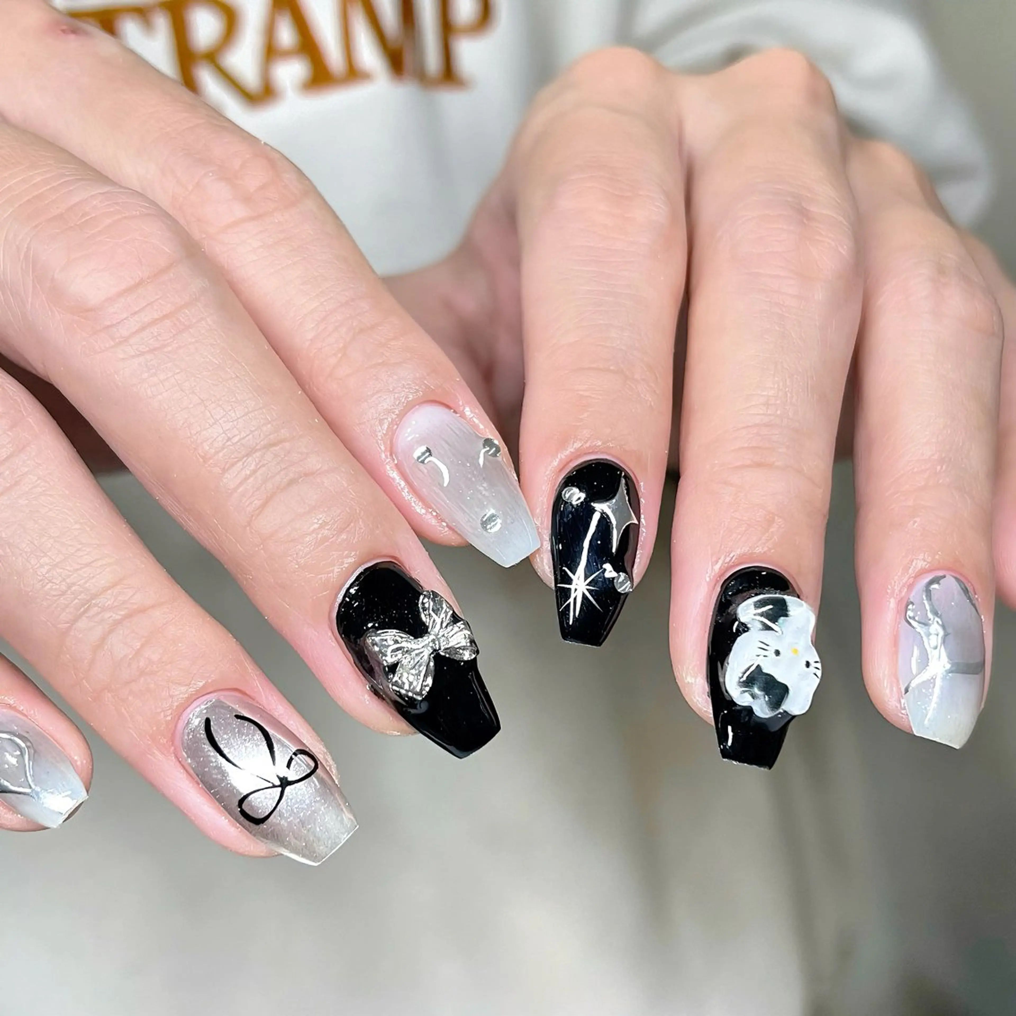 ネイル フレンチネイル ゴージャス マグネットネイル ニュアンスネイル ワンカラーネイル ハンドネイル 🫧OPELIA NAIL渋谷🫧のネイルデザイン