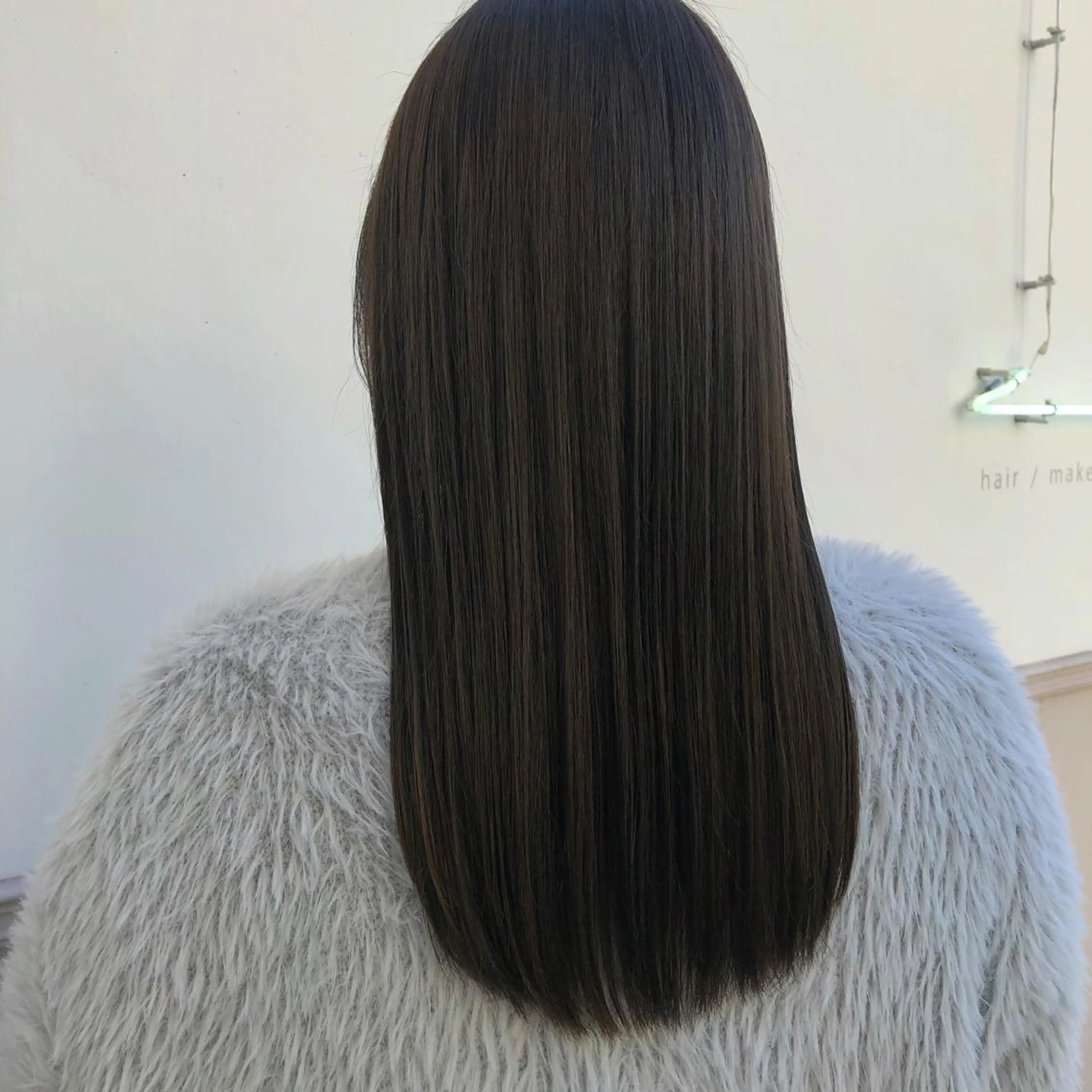 ロング カラー clock 松井山手所属・足立 千咲のヘアスタイル