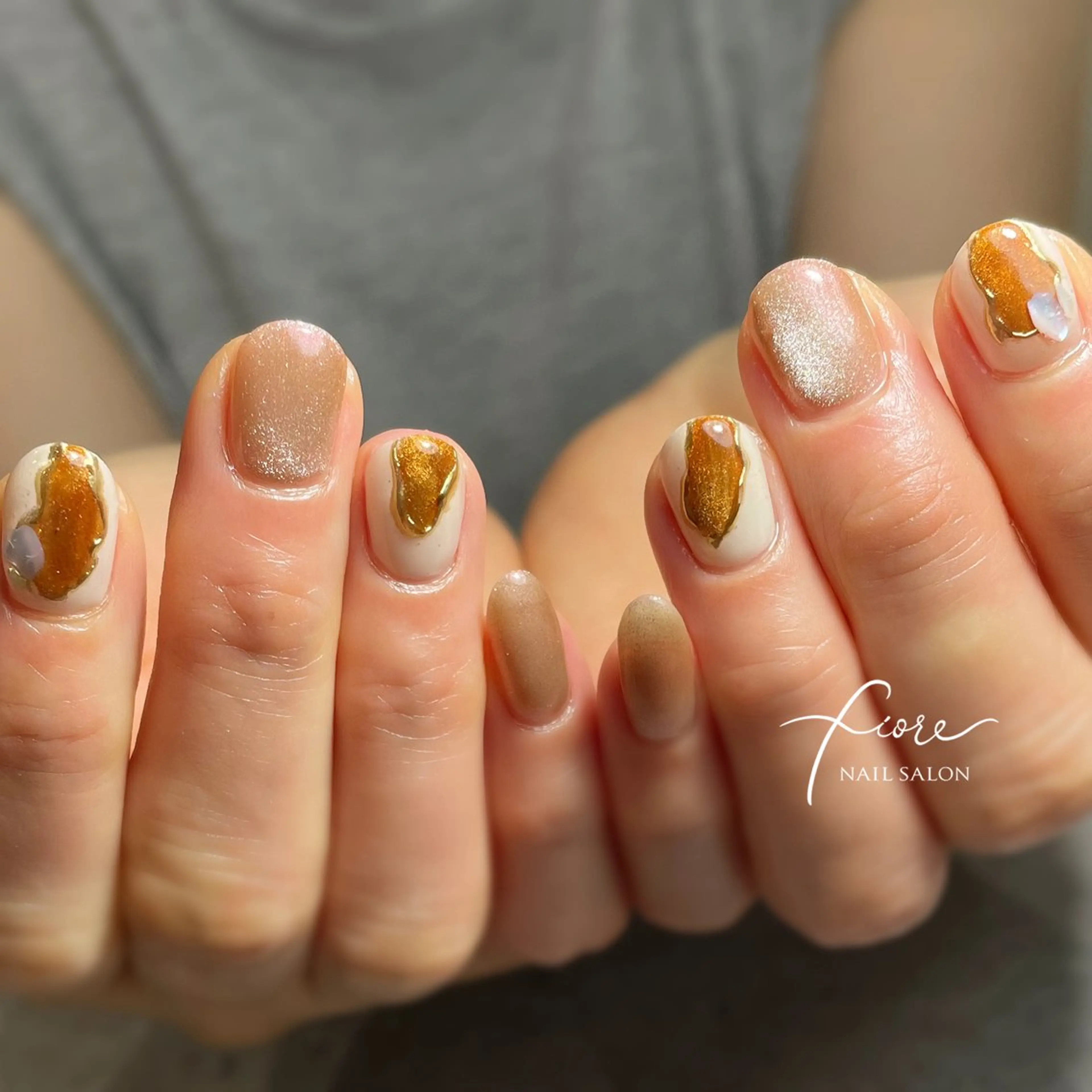 ネイル マグネットネイル ニュアンスネイル ハンドネイル フィオーレ  fiore所属・fiore みゆきのネイルデザイン