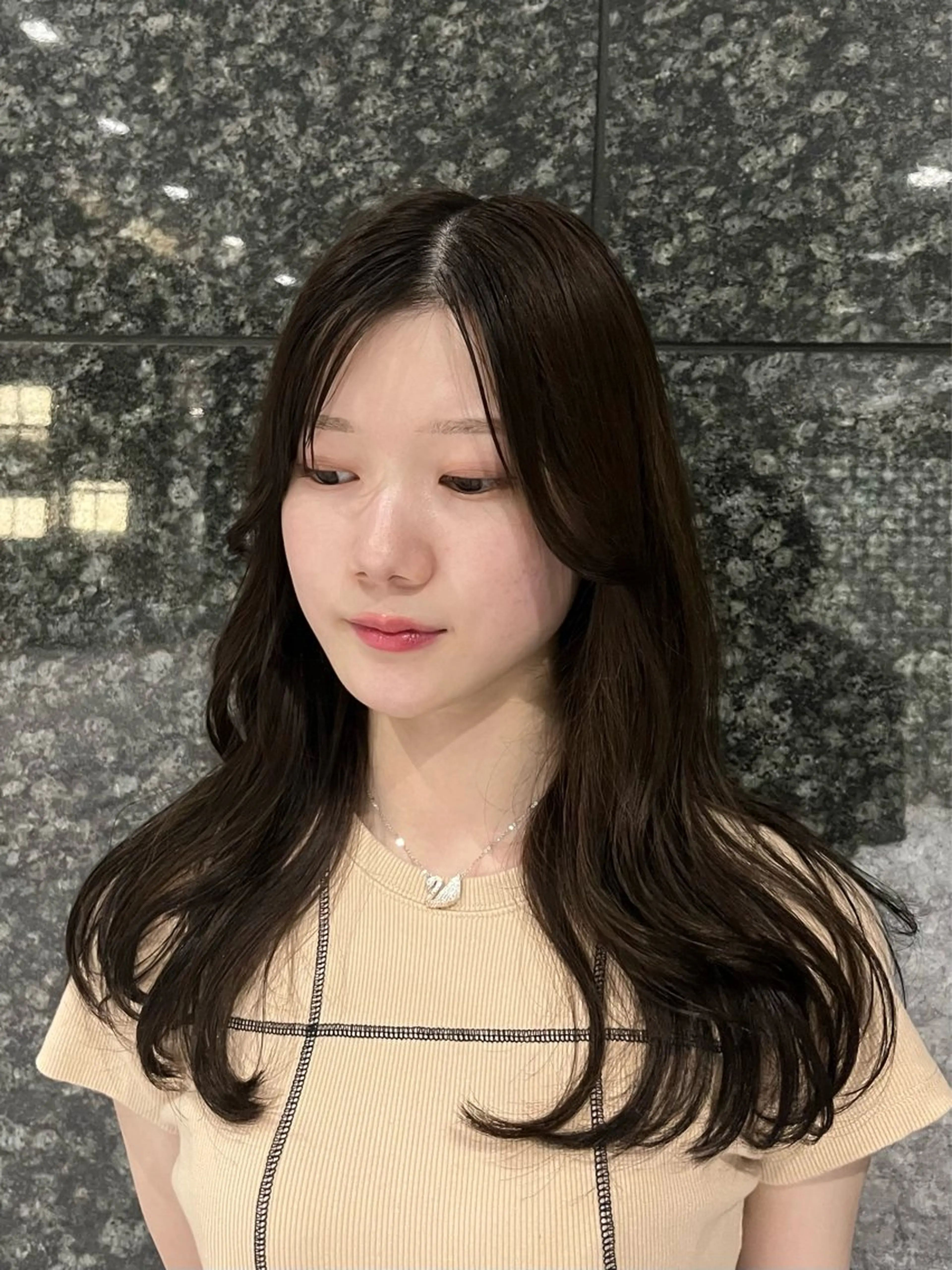 ロング カラー 髪質改善 レイヤーカット トリートメント カット ヘアカラー トリートメント 透明感カラー/ くびれヘア🌸ユウユのヘアスタイル