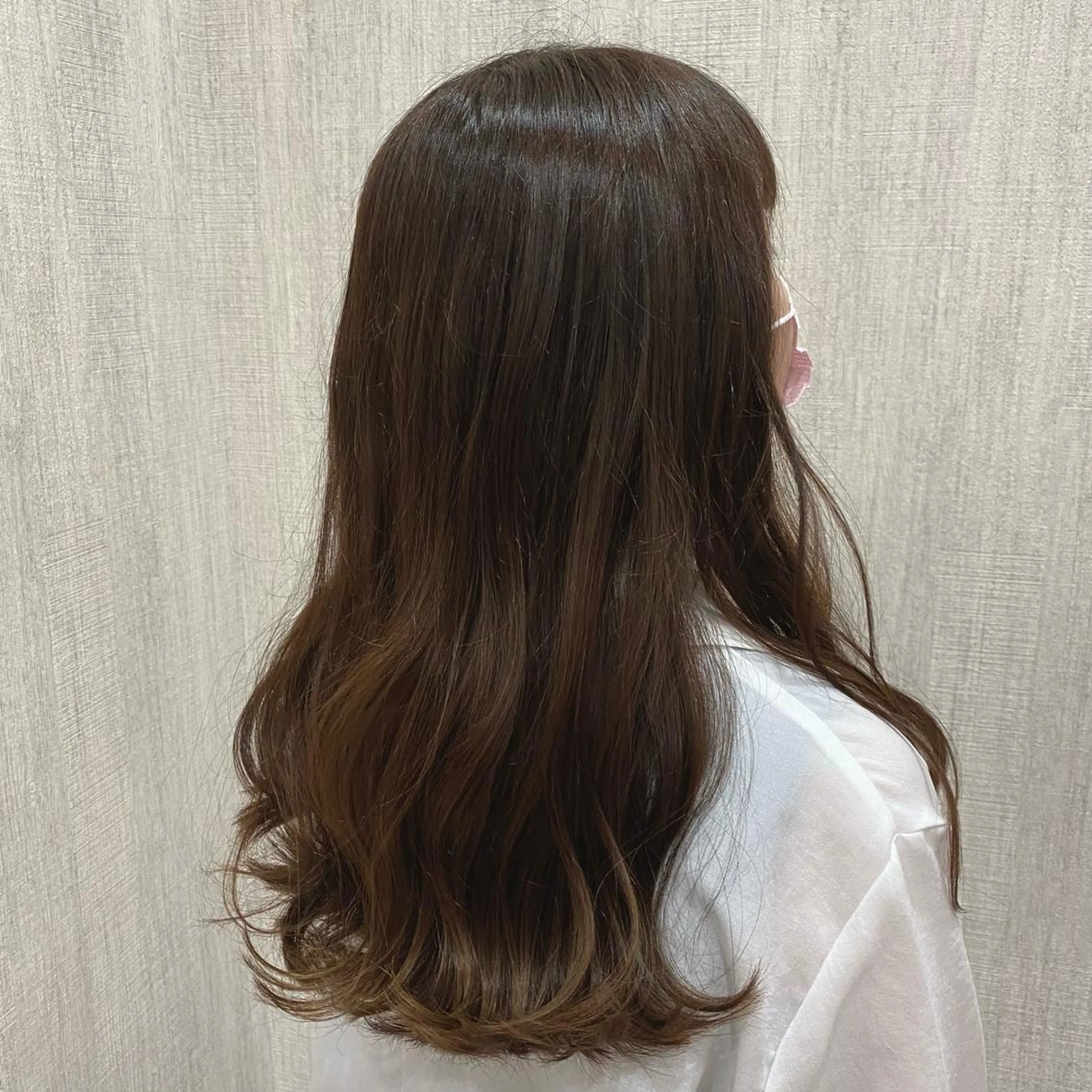セミロング カラー カット ヘアカラー トリートメント 🫧透け感⋆艶髪💎 山口アヤカのヘアスタイル