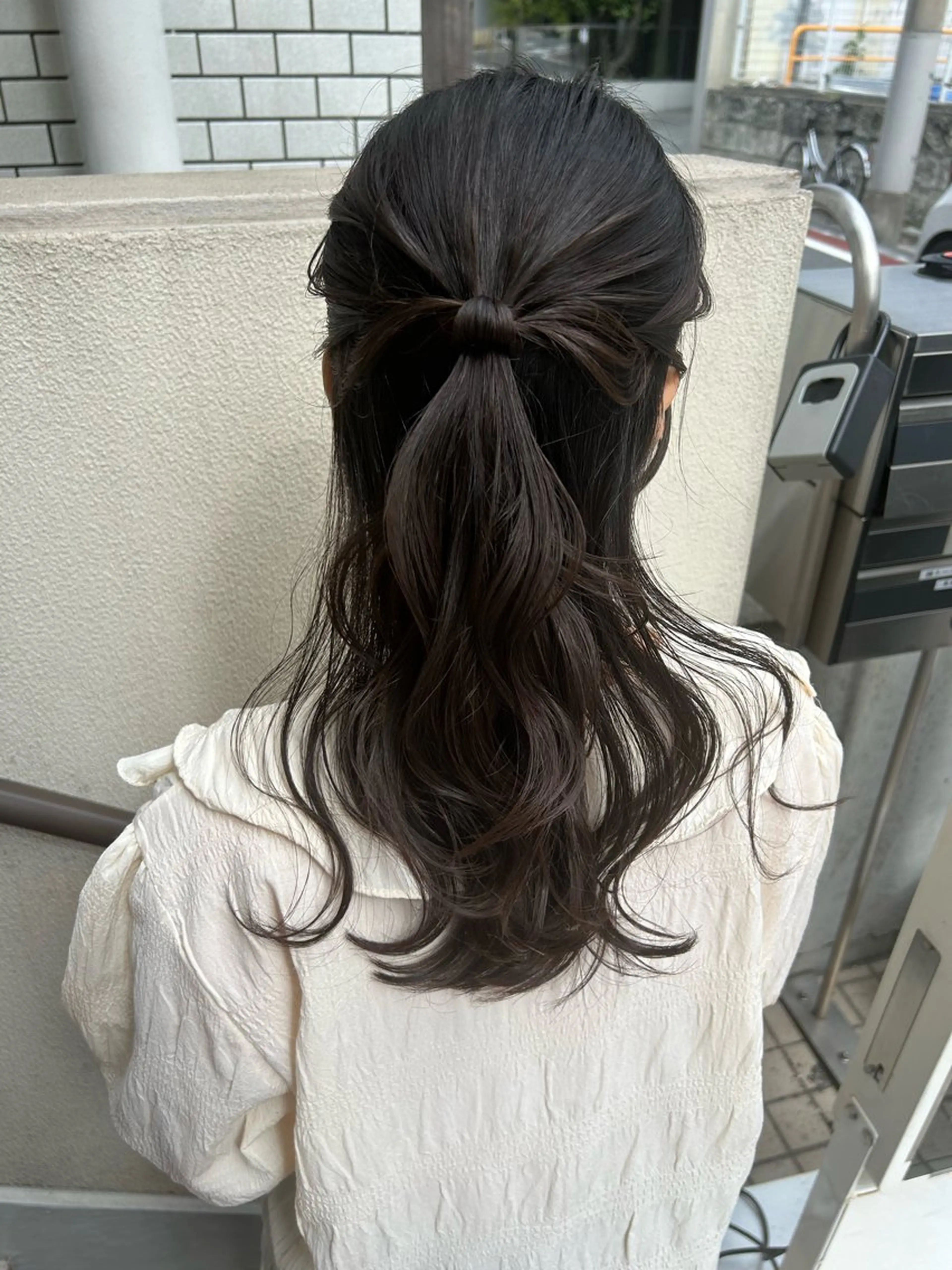 セミロング ヘアアレンジ ハーフアップ ヘアセット 飯塚 沙衣のヘアスタイル