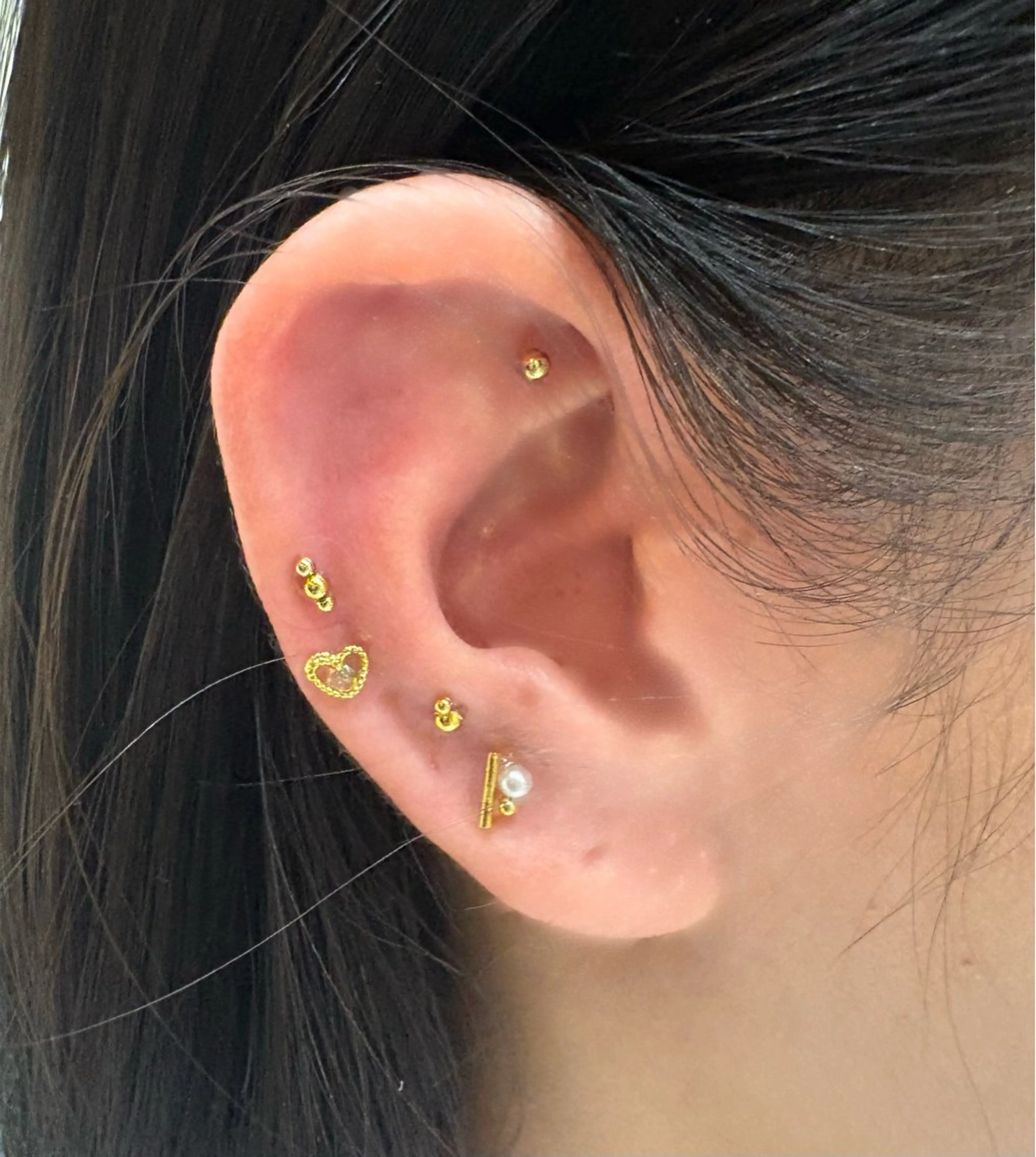 Ear care(耳つぼほぐし)×頭皮マッサージ×ジュエリーの写真