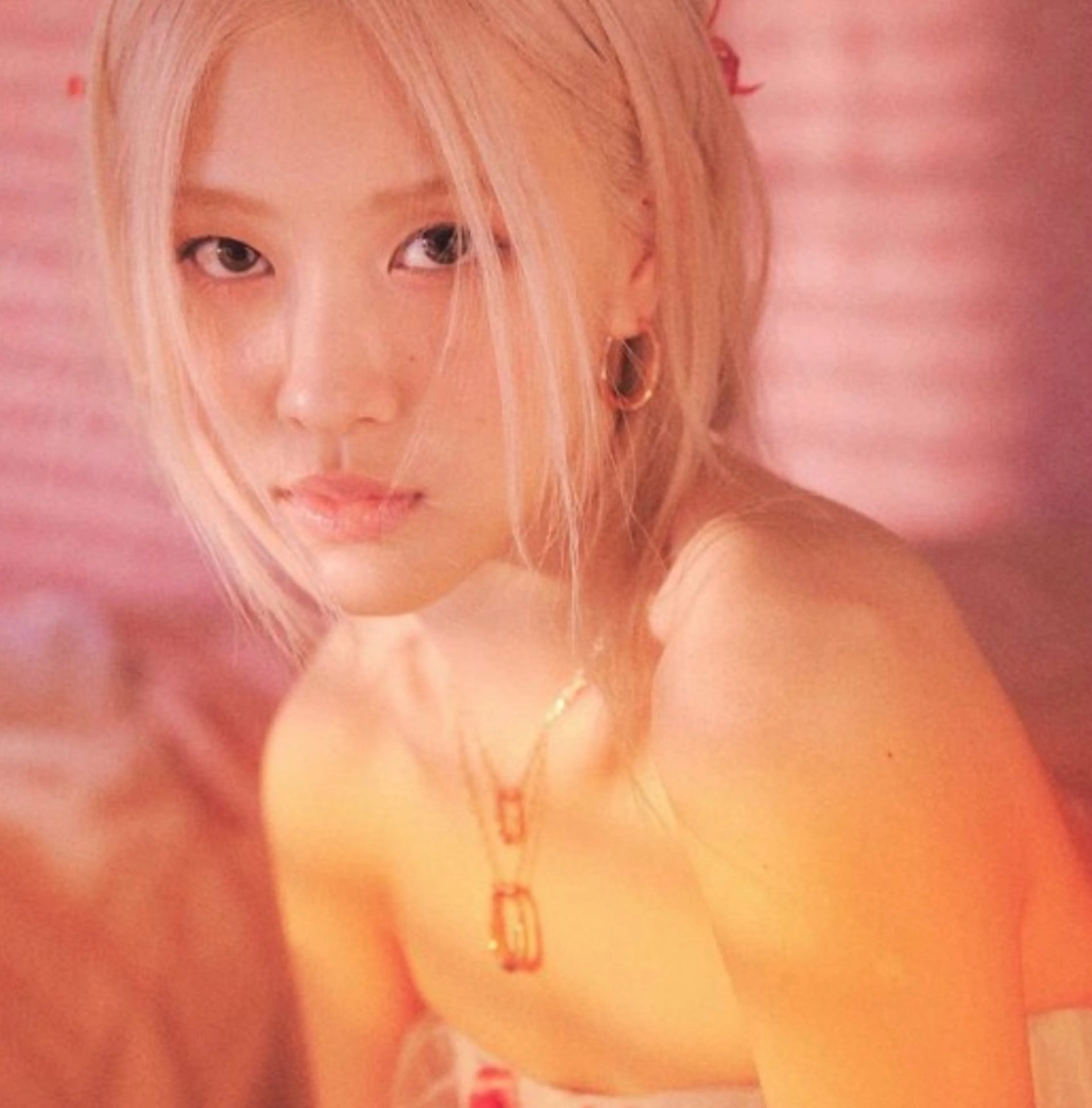 カラー ブリーチ ブロンド ケアブリーチ ICY表参道所属・ERIKA YAMAMOTOのヘアスタイル