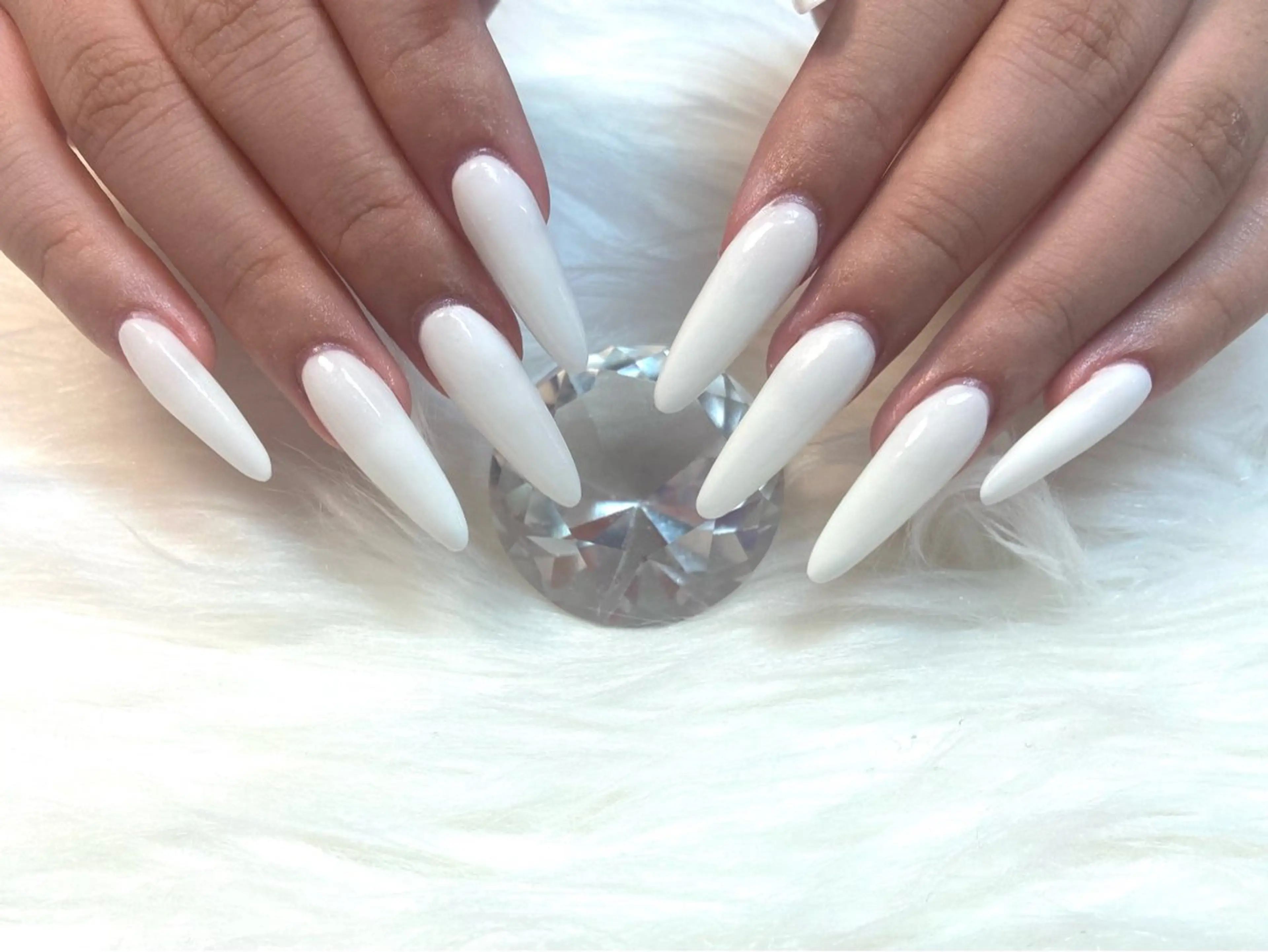 ネイル ロングネイル ワンカラーネイル ホワイト Nail Salon CRISTA所属・CRISTA 🖤ヒナタのネイルデザイン