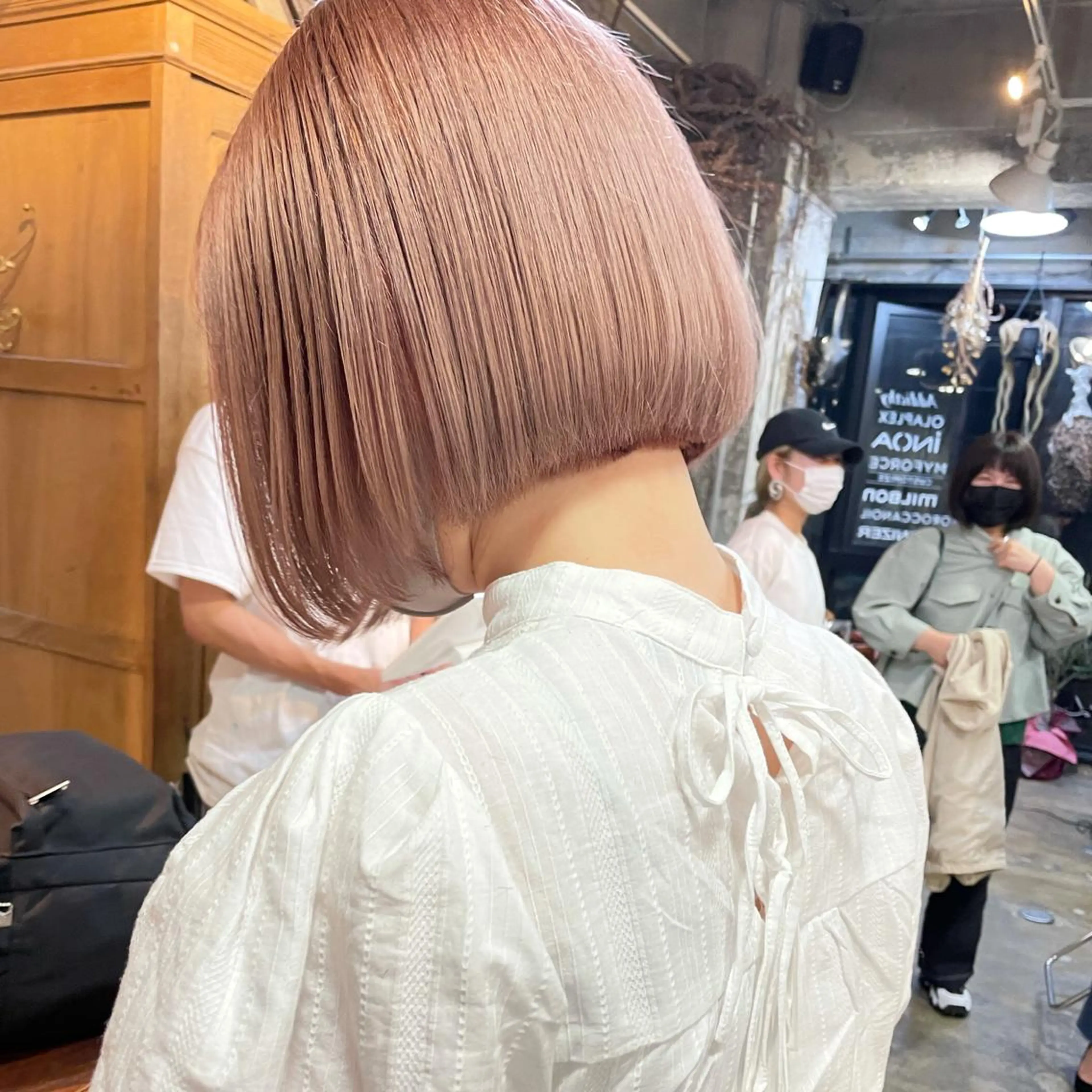 ショート カラー カット ヘアカラー トリートメント suvvy hairsalonのヘアスタイル