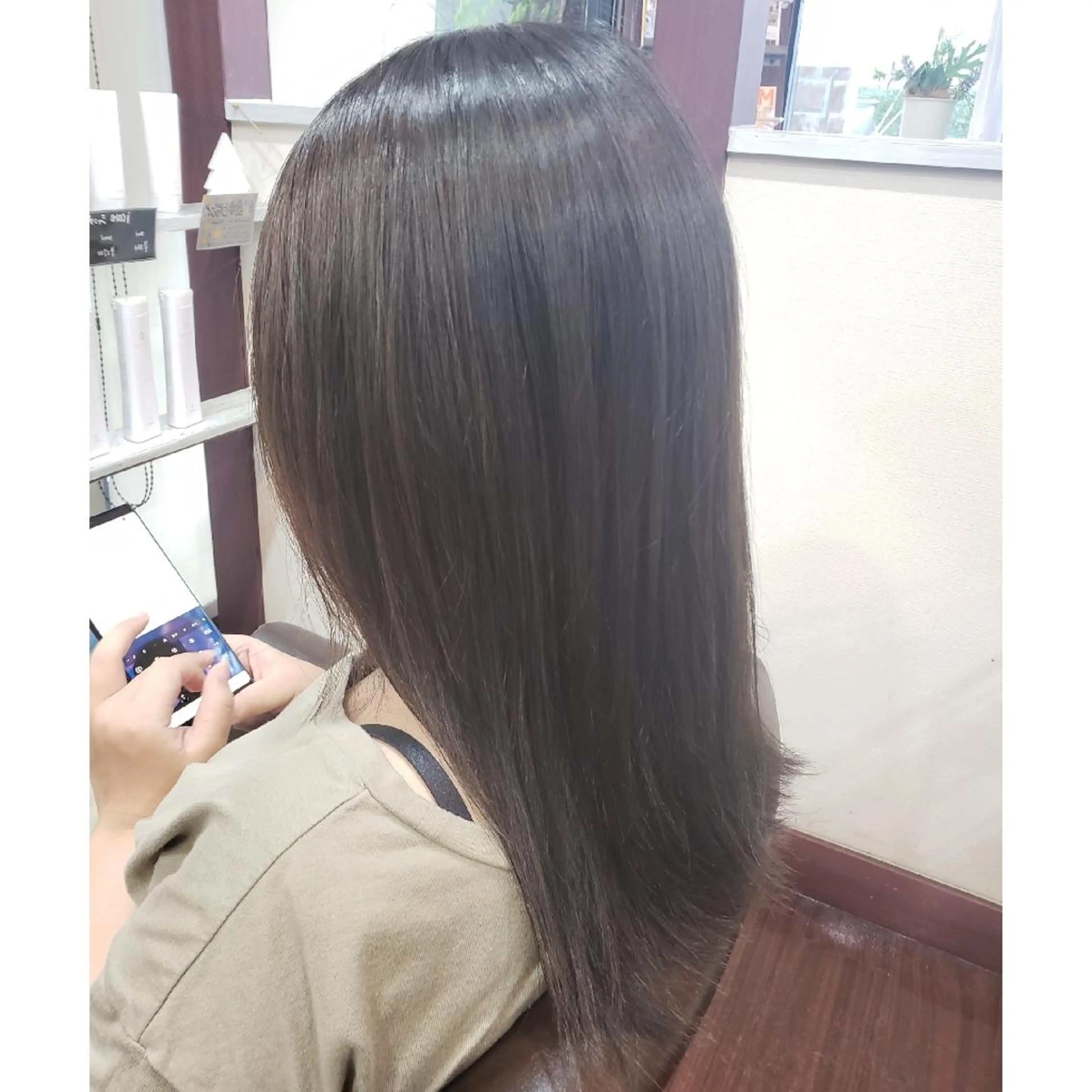 カラー アッシュ バレイヤージュ ブリーチ ブルーカラー Well‘s黒木🌿 レイヤー💎寒色のヘアスタイル