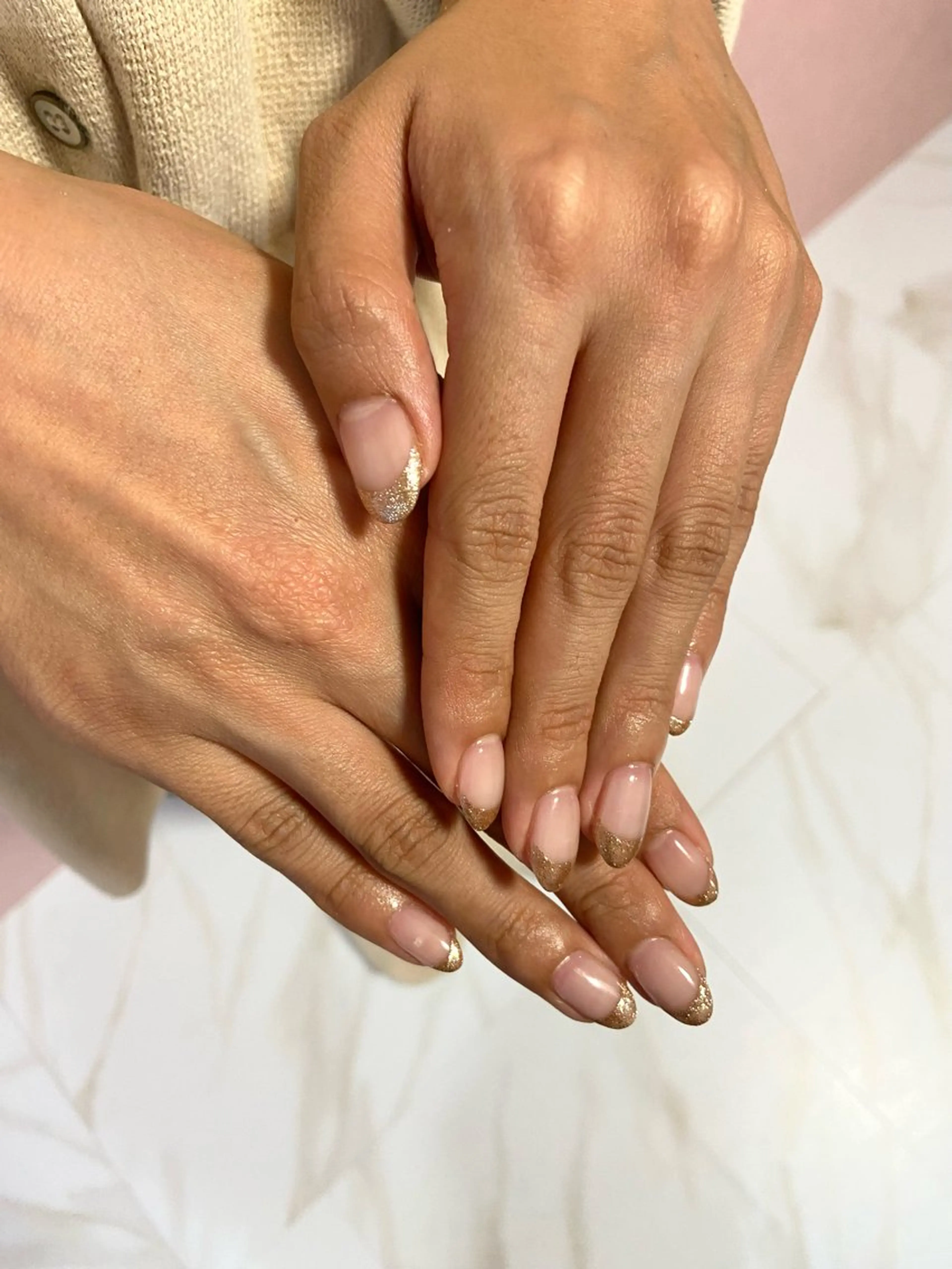 ネイル フレンチネイル ゴールド ゴージャス ラメ(グリッター) ハンドネイル EmaNail🎀 リナ✩.*˚のネイルデザイン