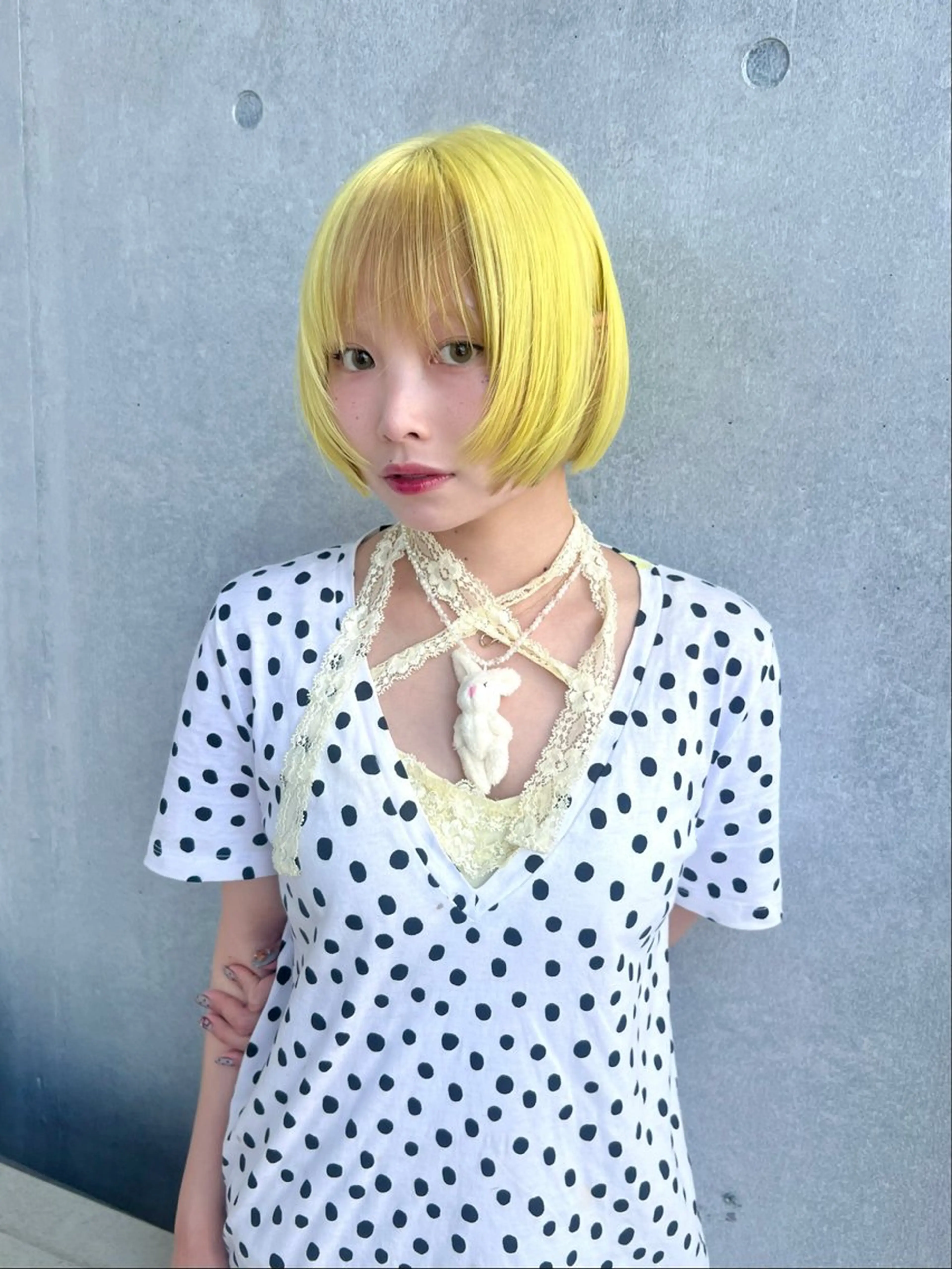 ショート カラー デザインカラー イエローカラー ボブ レイヤーカット ヘアカラー MONIQA原宿所属・24時間受付🌈ブリ ーチ特化RYUTOのヘアスタイル