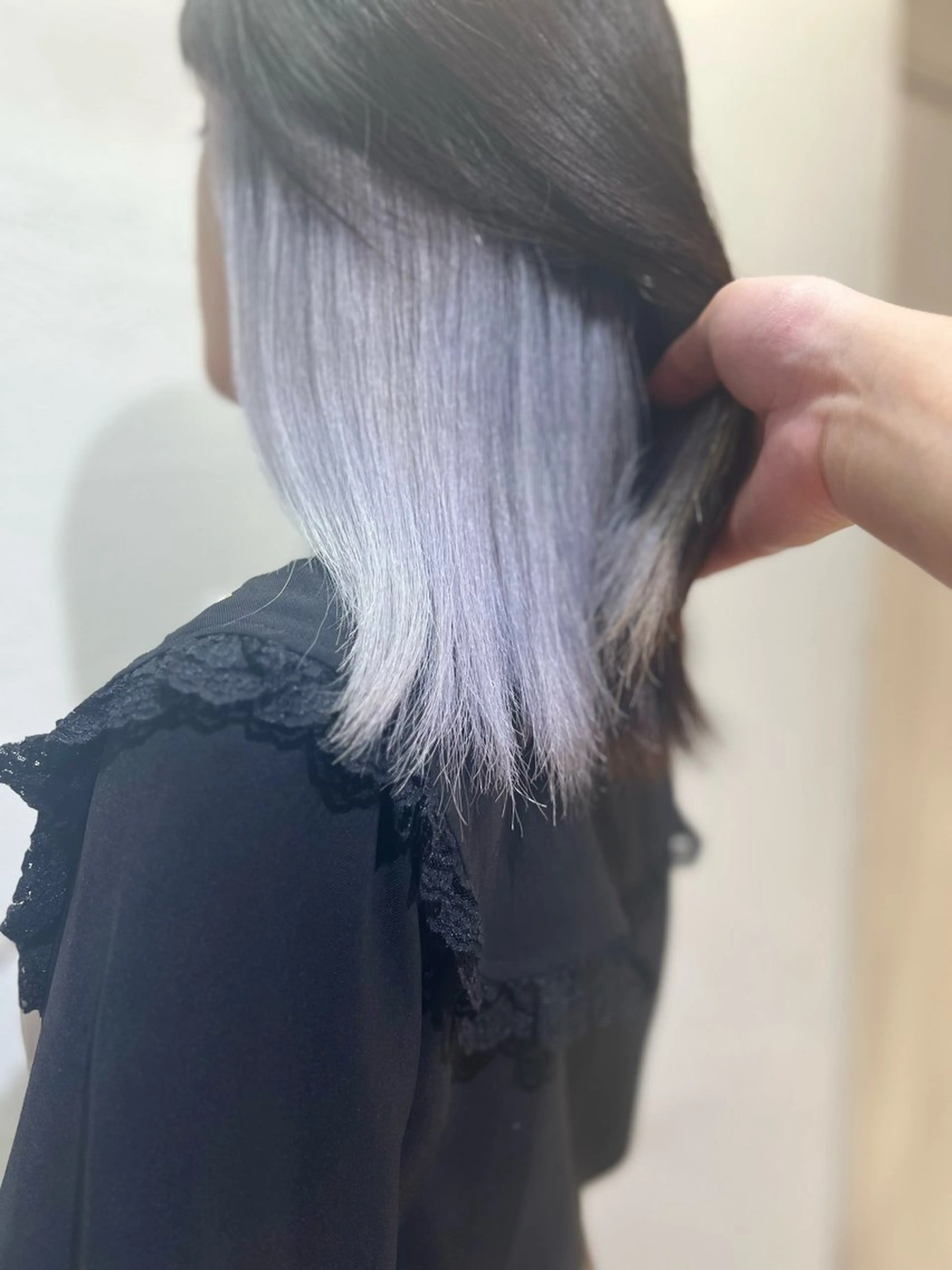ミディアム カラー ハイトーンカラー ラベンダーカラー ヘアカラー トリートメント 髪質改善縮毛矯正× 艶髪カラー板垣智大のヘアスタイル