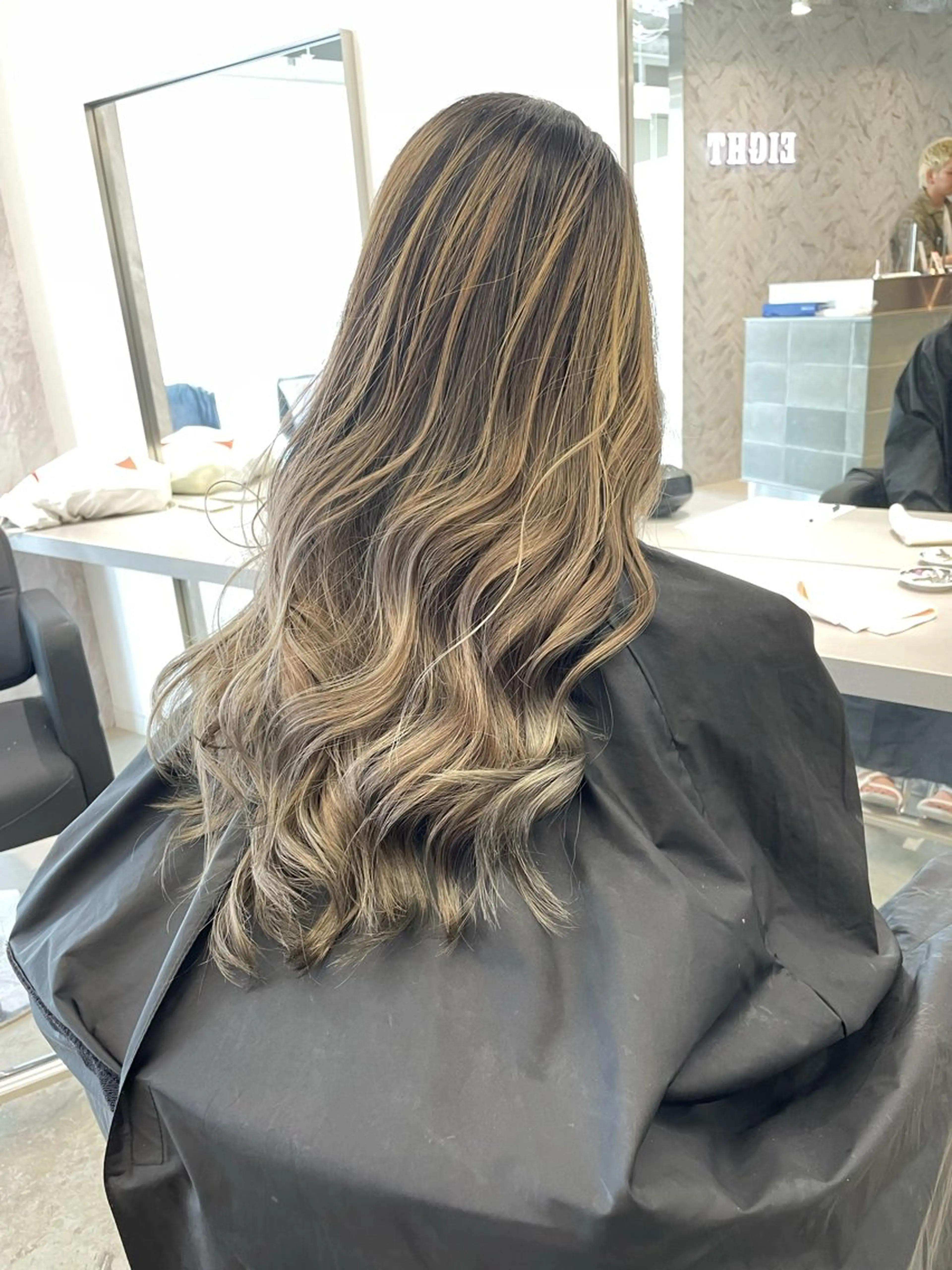 ロング カラー ヘアアレンジ バレイヤージュ レイヤーカット カット ヘアカラー トリートメント 🎗秋山勇 /三宮指名No.1のヘアスタイル