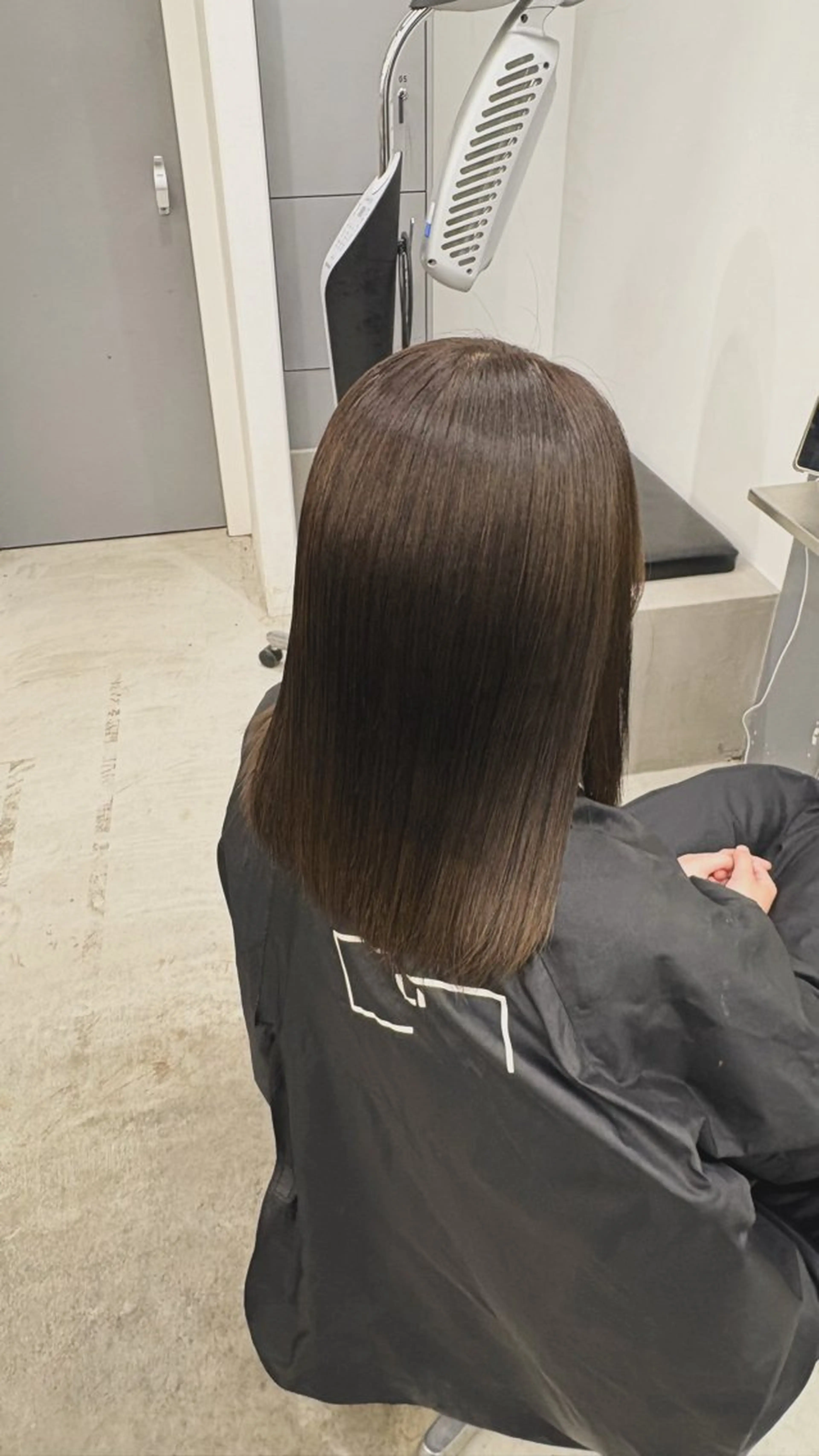 ミディアム ヘアカラー 小森 春果のヘアスタイル