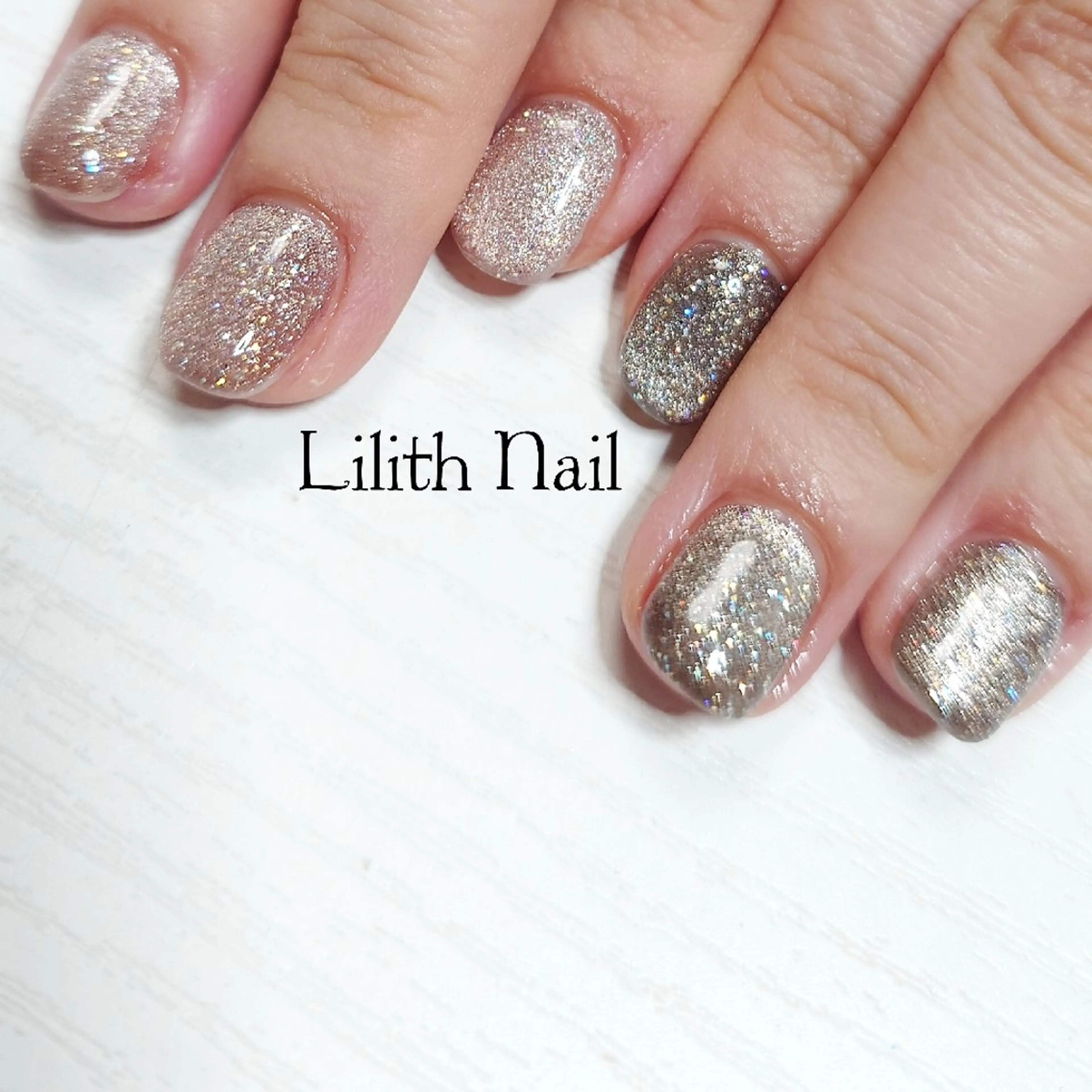 ネイル キラキラネイル ラメ(グリッター) マグネットネイル ワンカラーネイル 冬ネイル ハンドネイル Lilith Nailのネイルデザイン