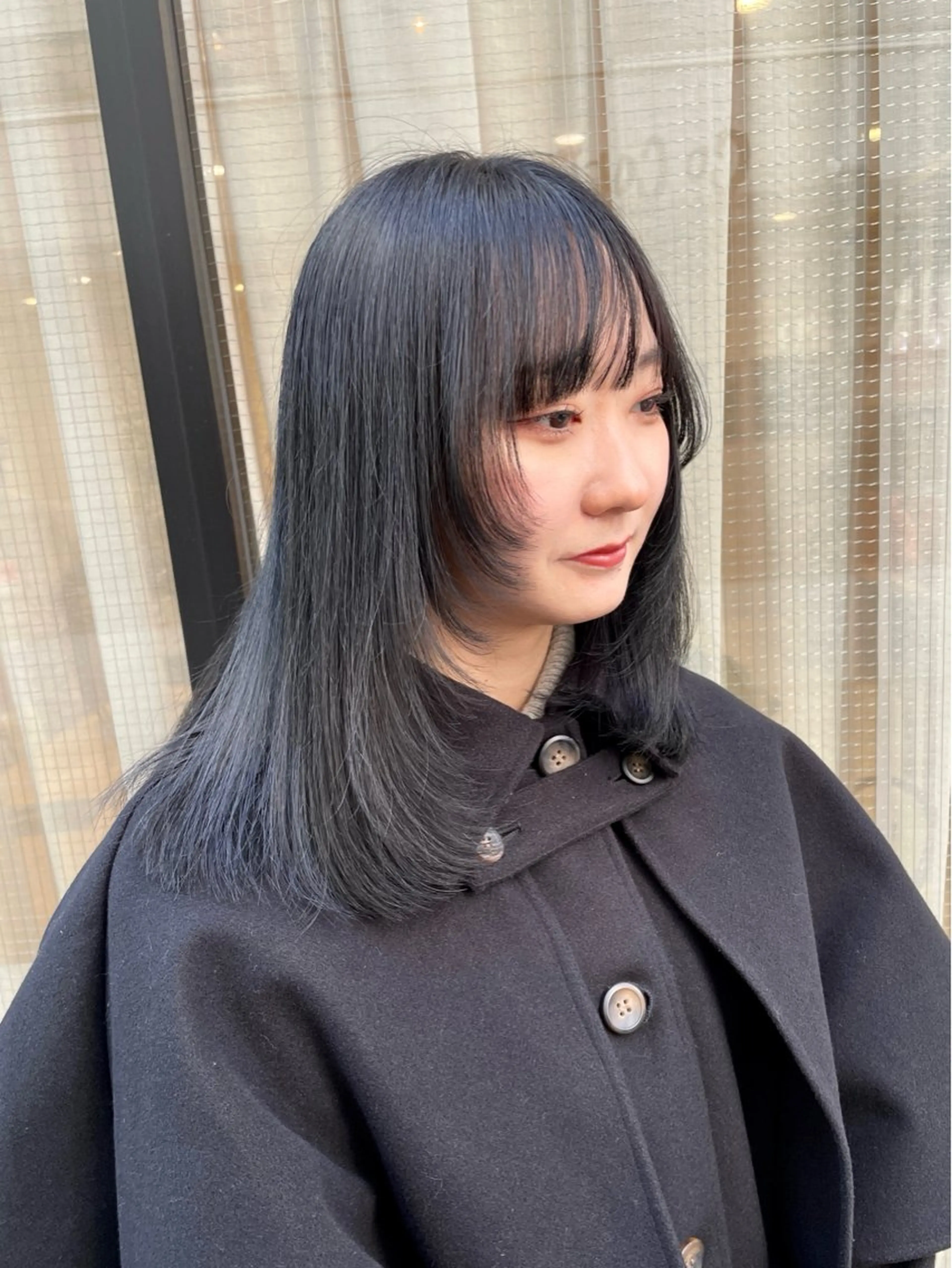 ミディアム カラー 黒髪 ブルーカラー ブルーブラック ヘアカラー カラー/レイヤー/ 髪質改善/PAAQのヘアスタイル
