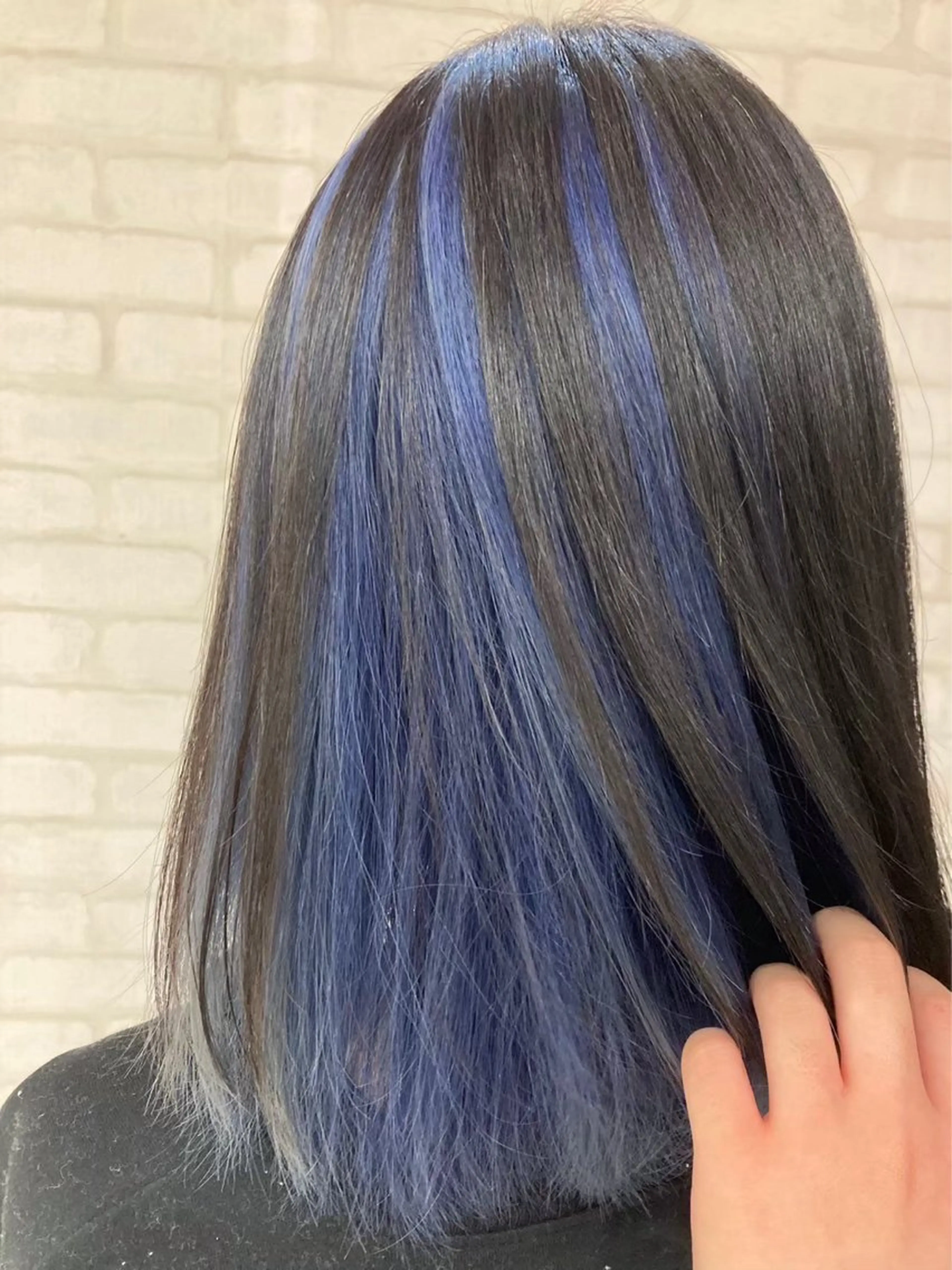 ミディアム カラー 土屋 咲希のヘアスタイル