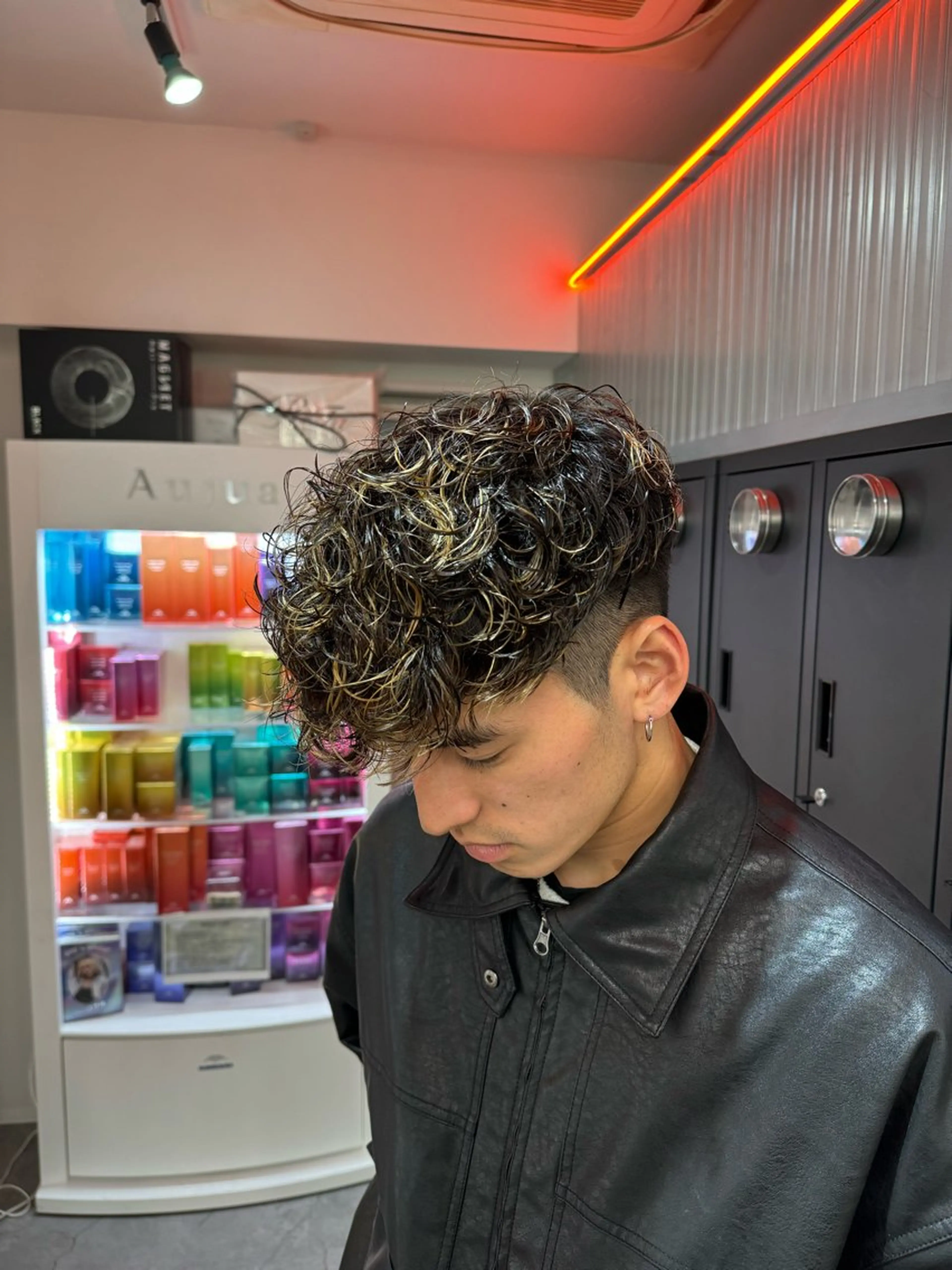 ショート カラー パーマ メンズ メンズハイライト メンズパーマ スペインカール ハイライトカラー ハイライト カット パーマ 🔥男ウケヘア特化 🔥店長中村雄樹のヘアスタイル