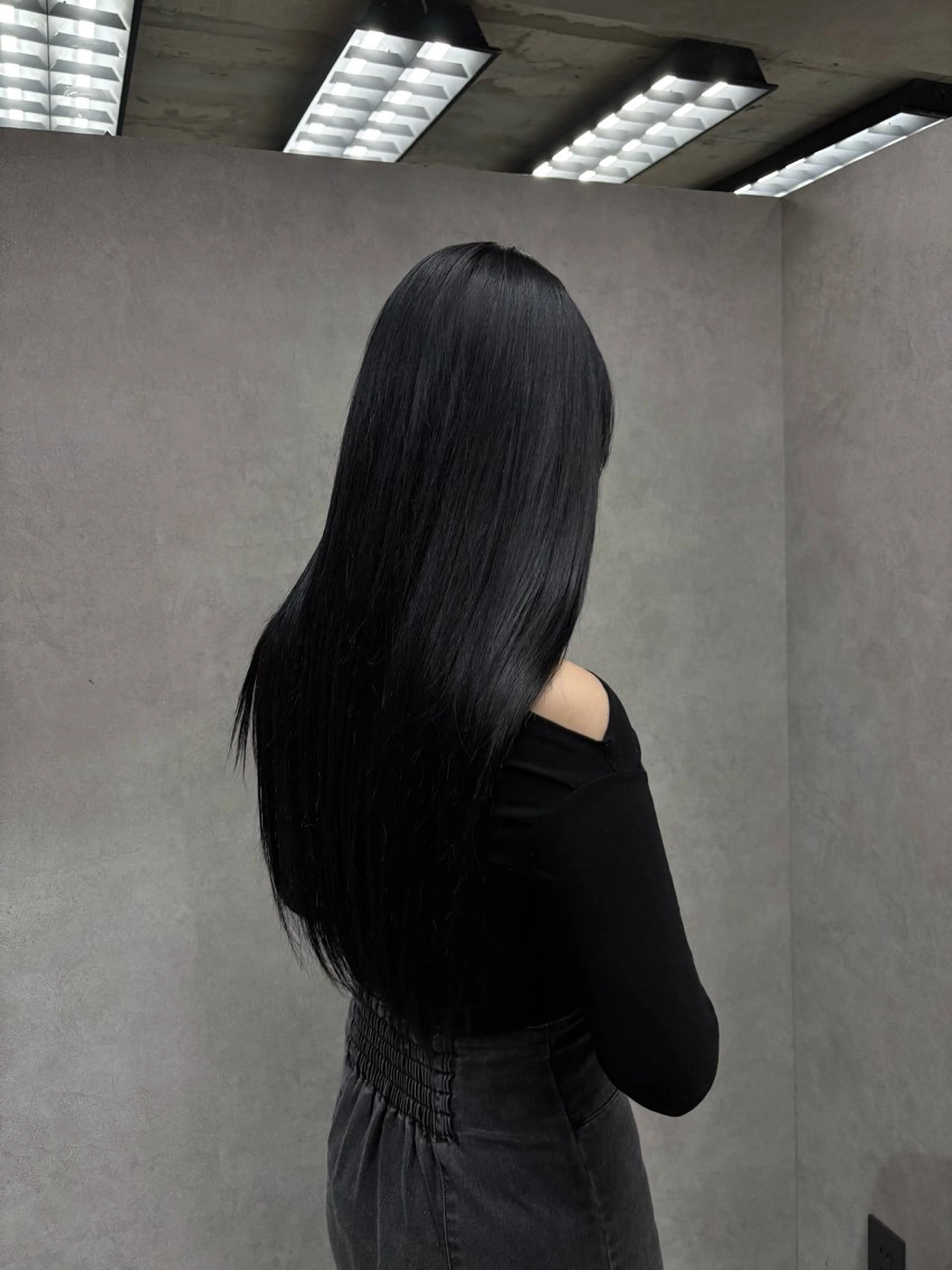 🖤ブリーチなしのワンカラーで暗くしたい方はこちらをお選びください✨の写真