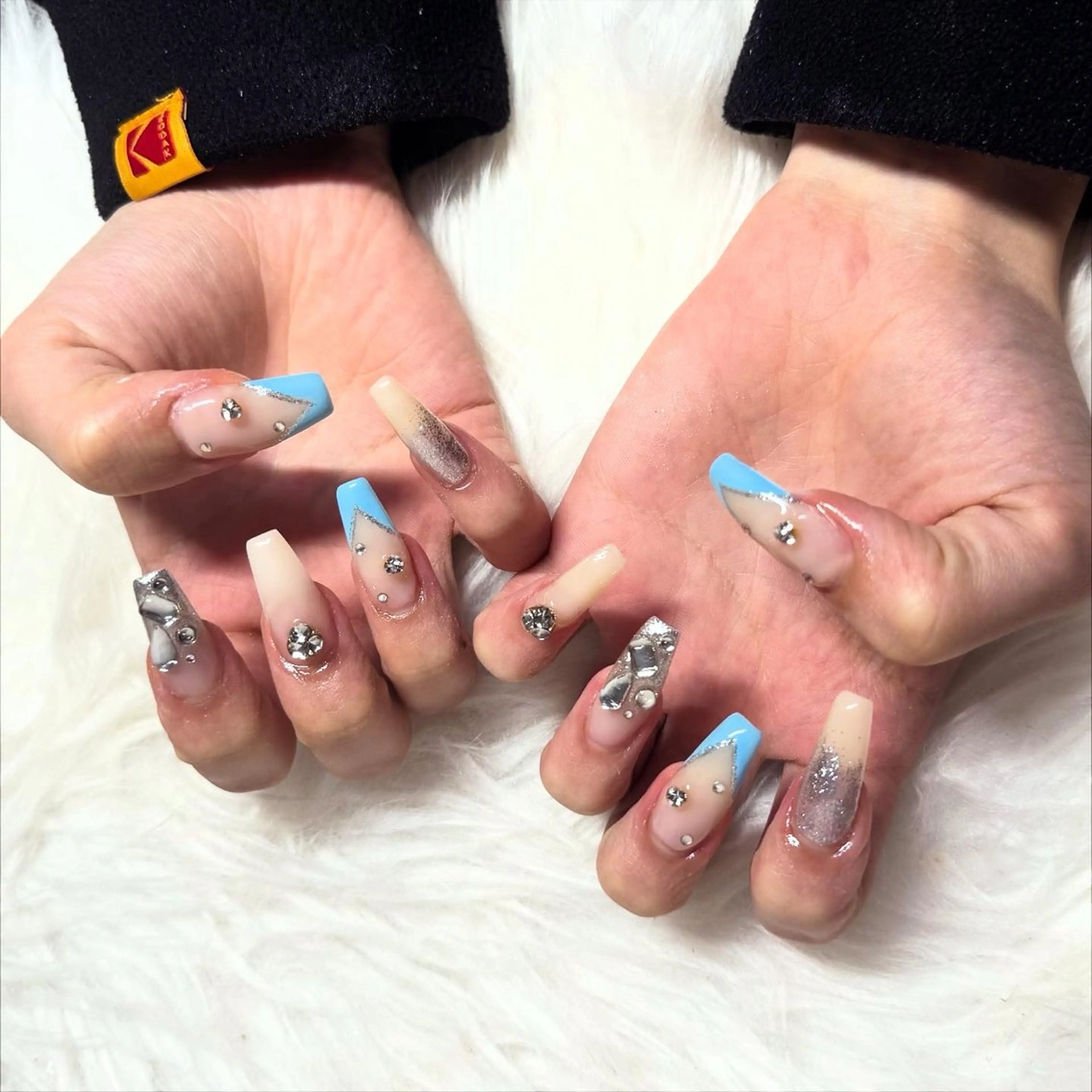 ロング ハンドネイル mao .のネイルデザイン